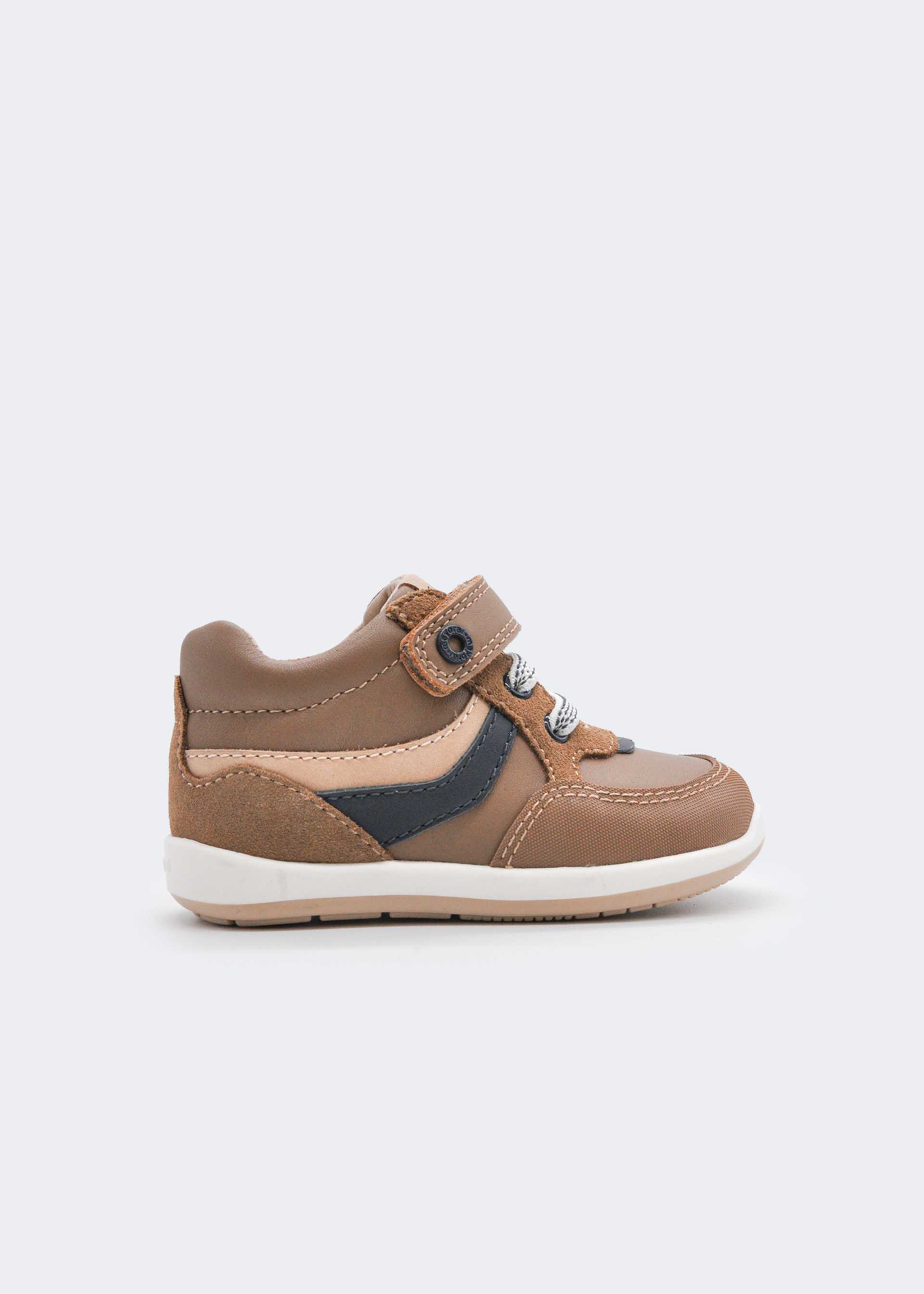 Sneakers baby