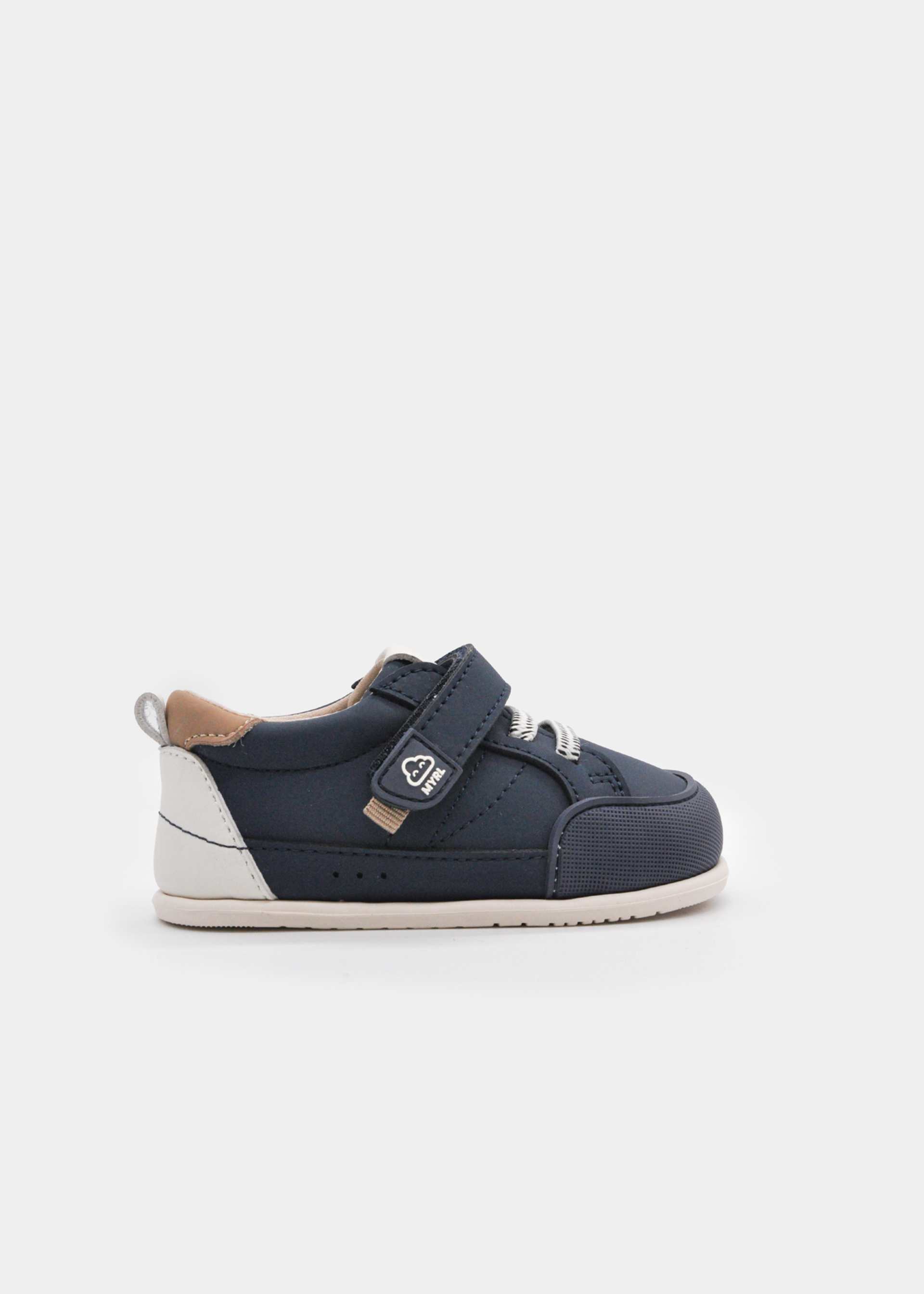 Buty sportowe dla niemowlęcia