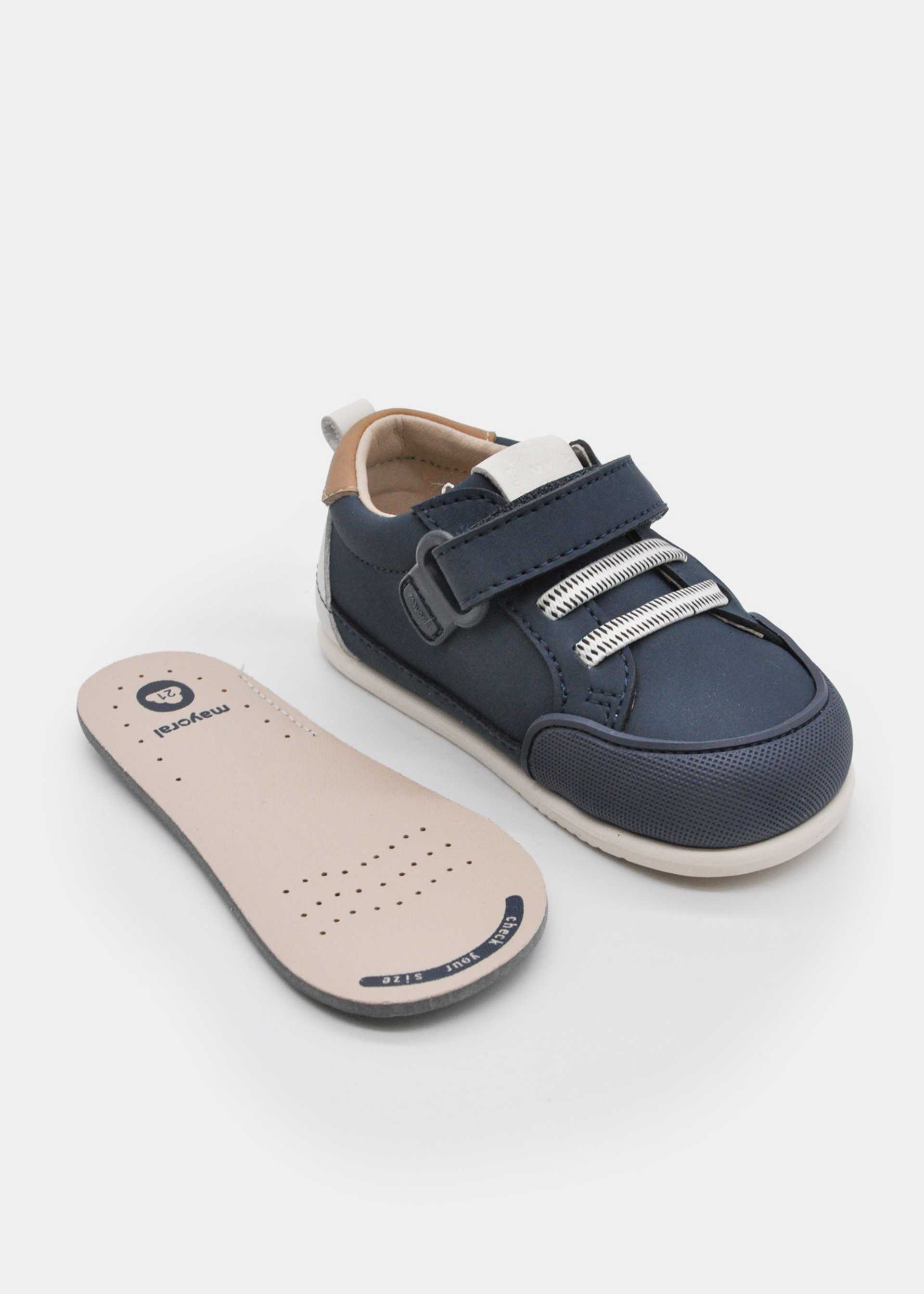 Buty sportowe dla niemowlęcia