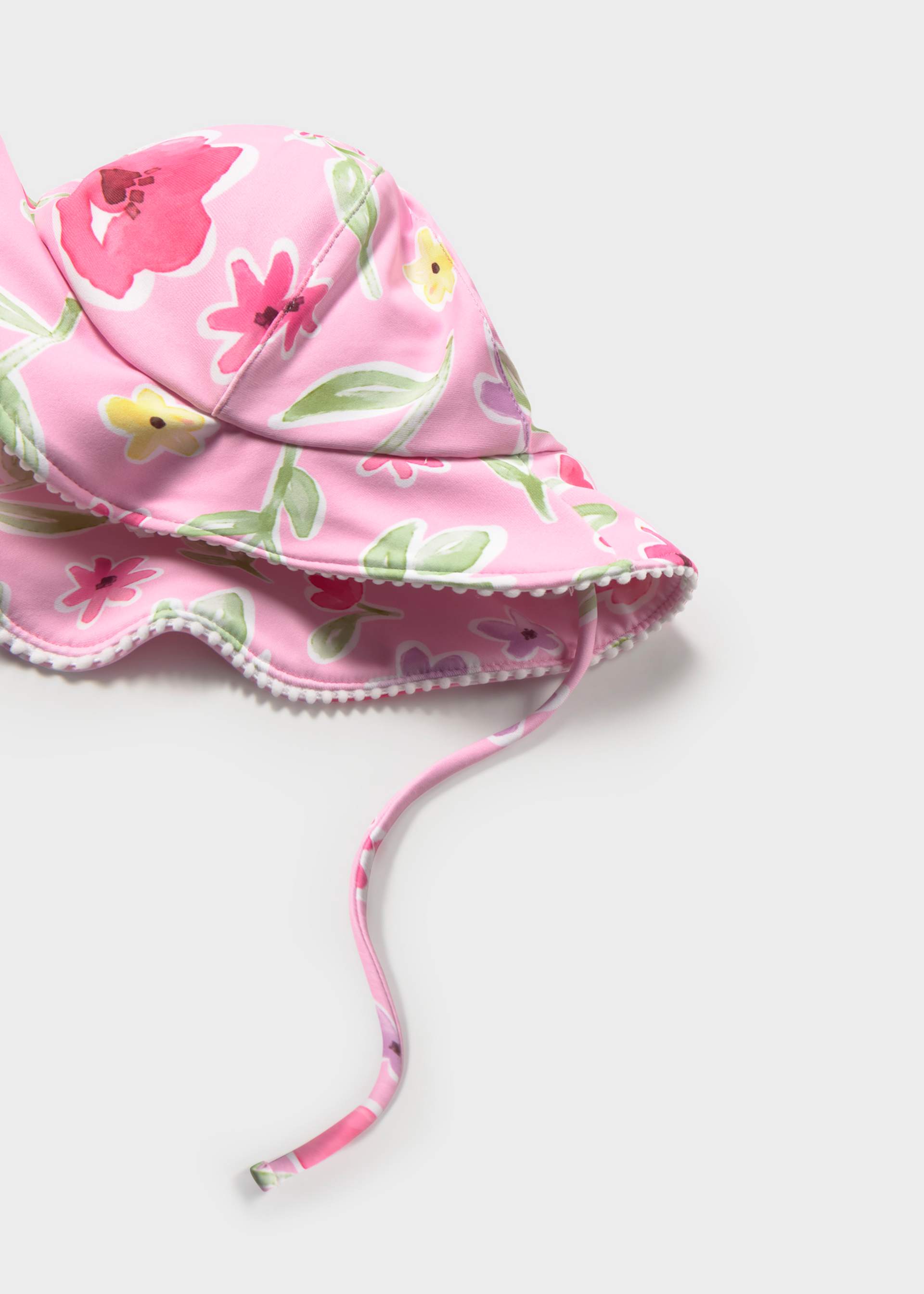 Traje de baño con gorro protección solar recién nacida