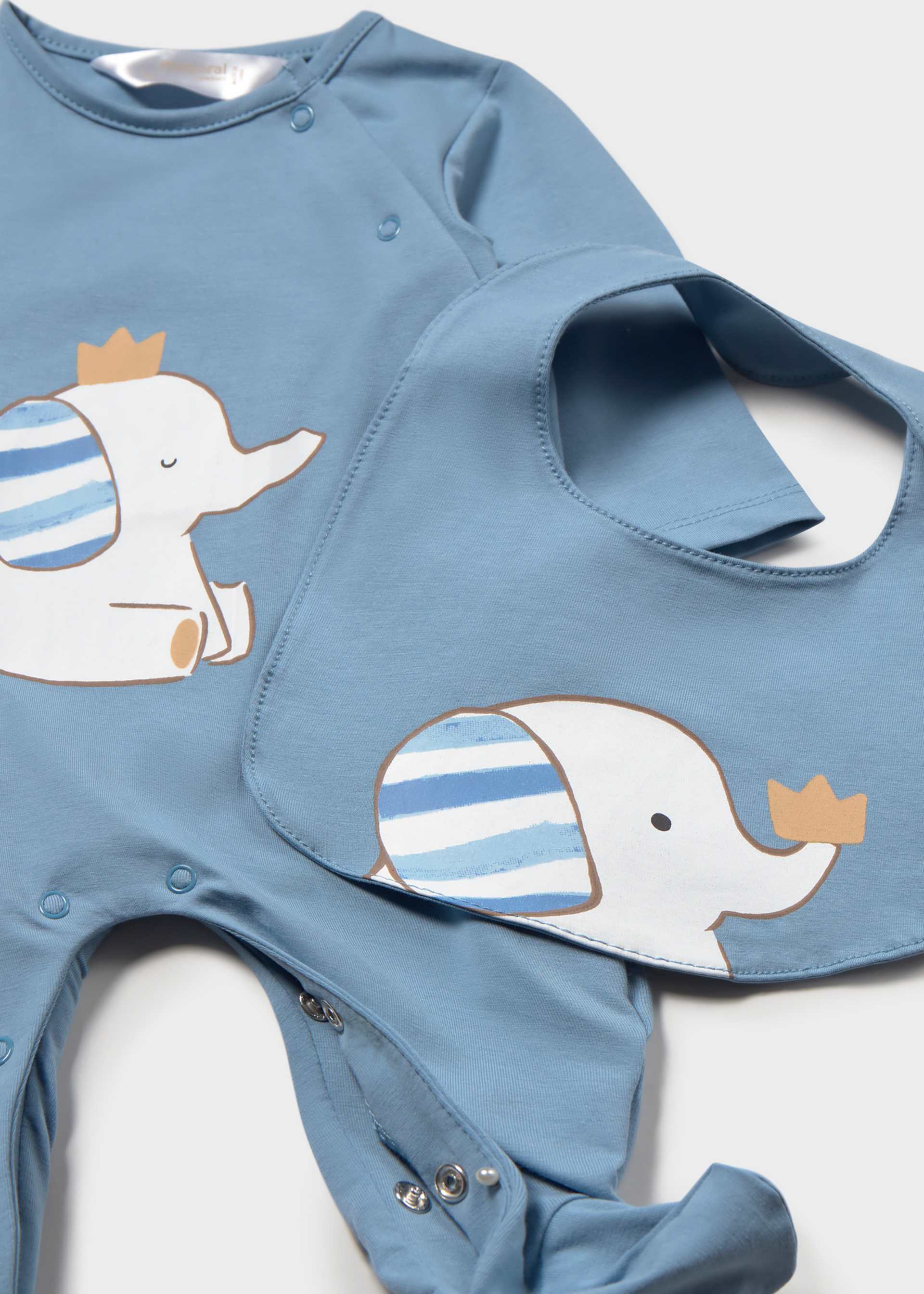 Pyjama sérigraphié et bavoir nouveau-né