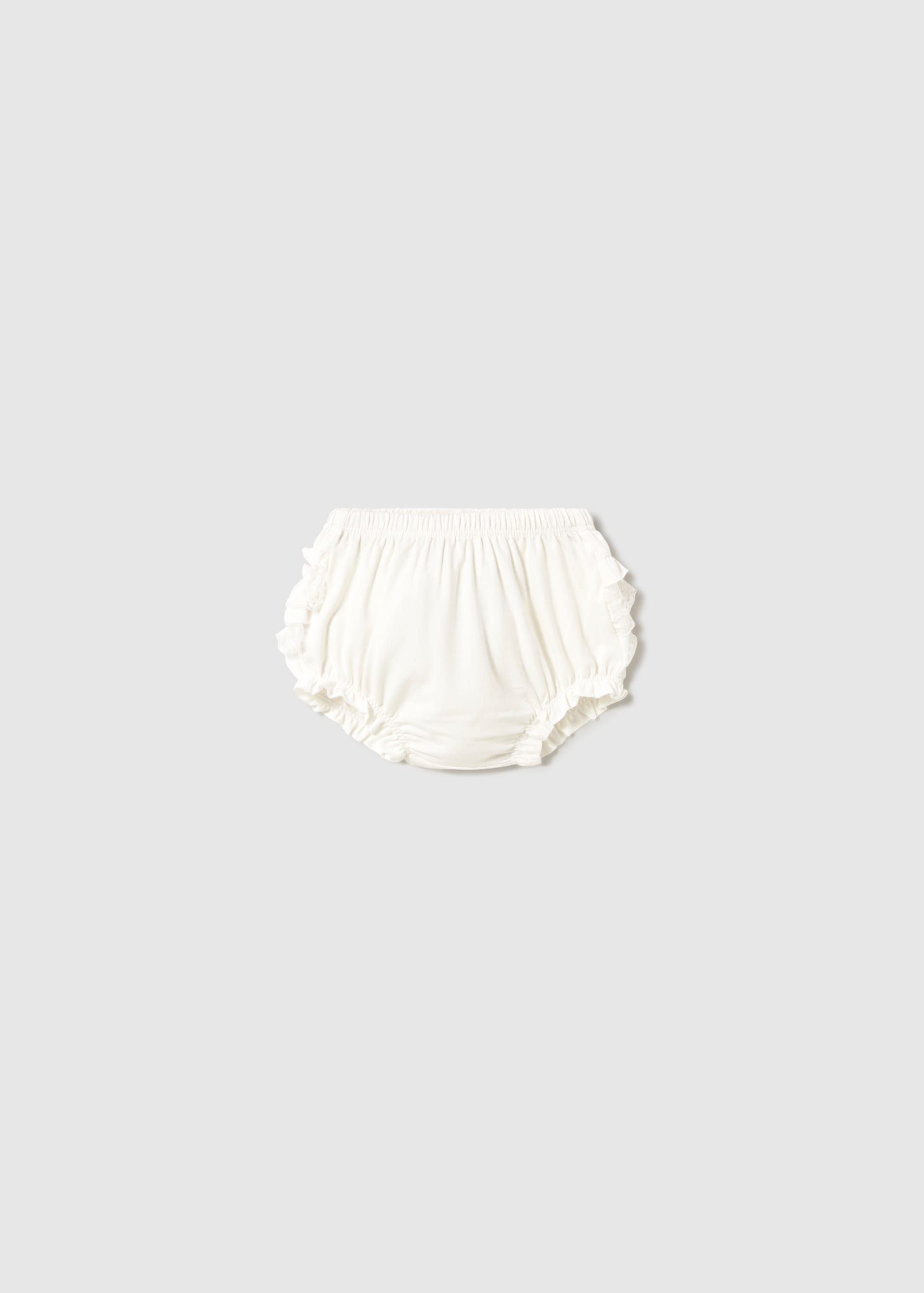 Newborn Girl Ruffled Bloomers