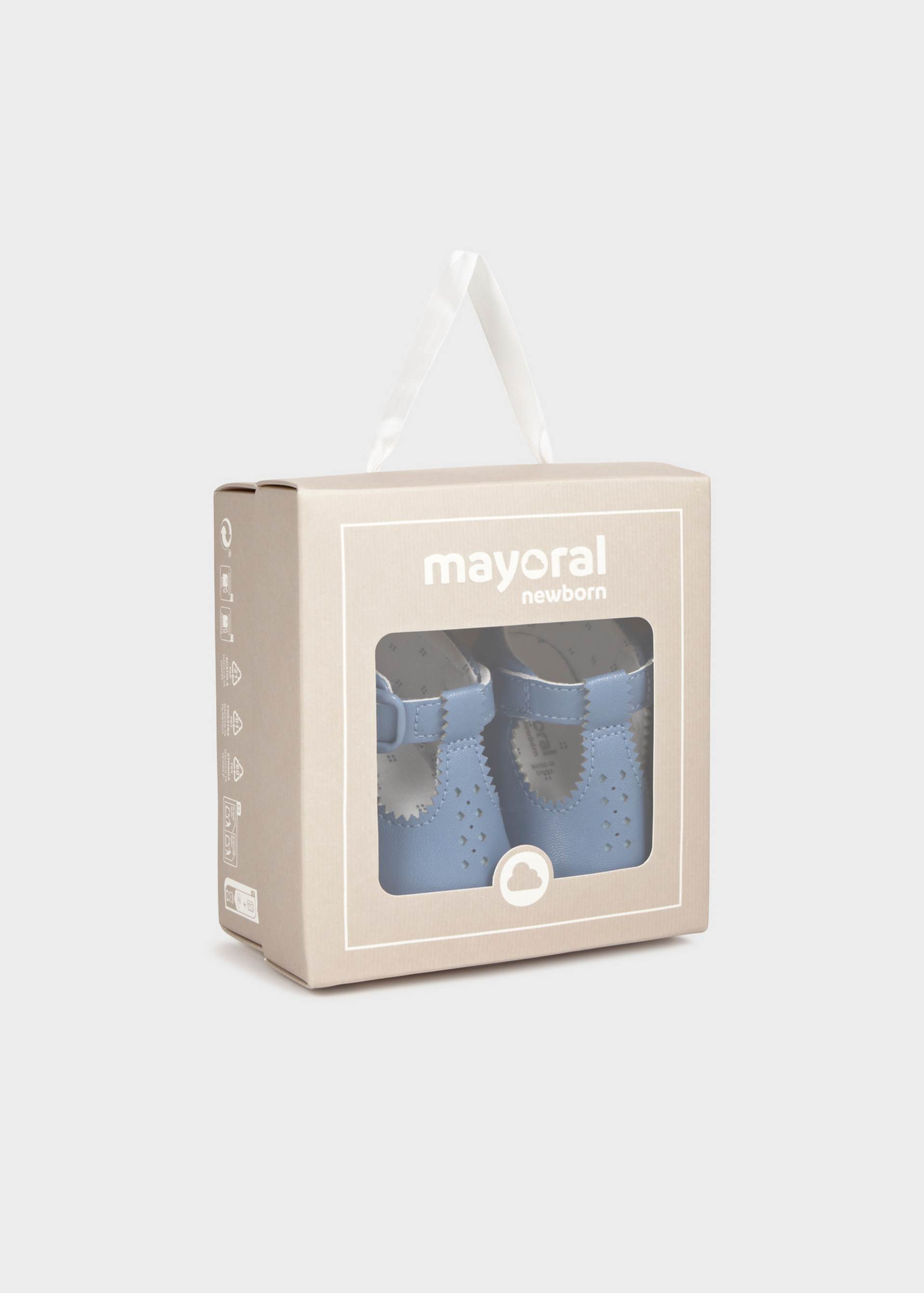 Chaussons ajourés nouveau-né