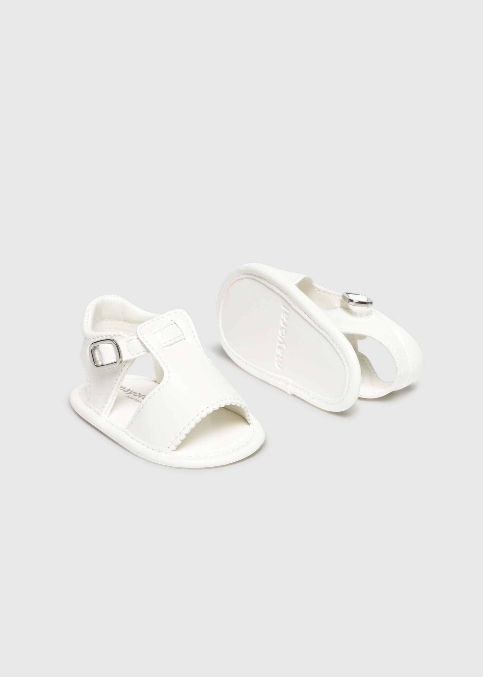 Sandalias recién nacido