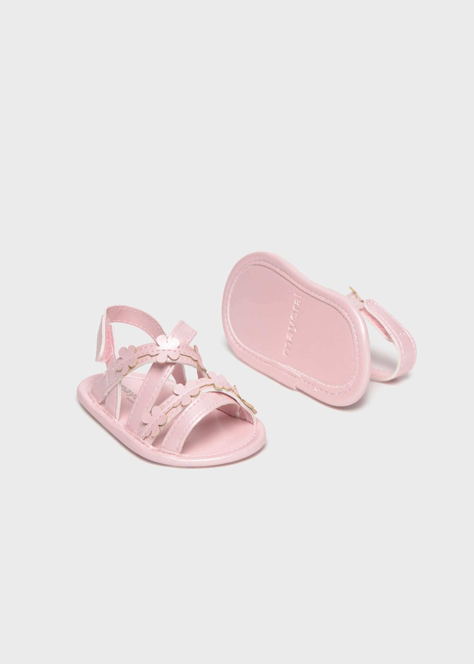 Sandalias recién nacida