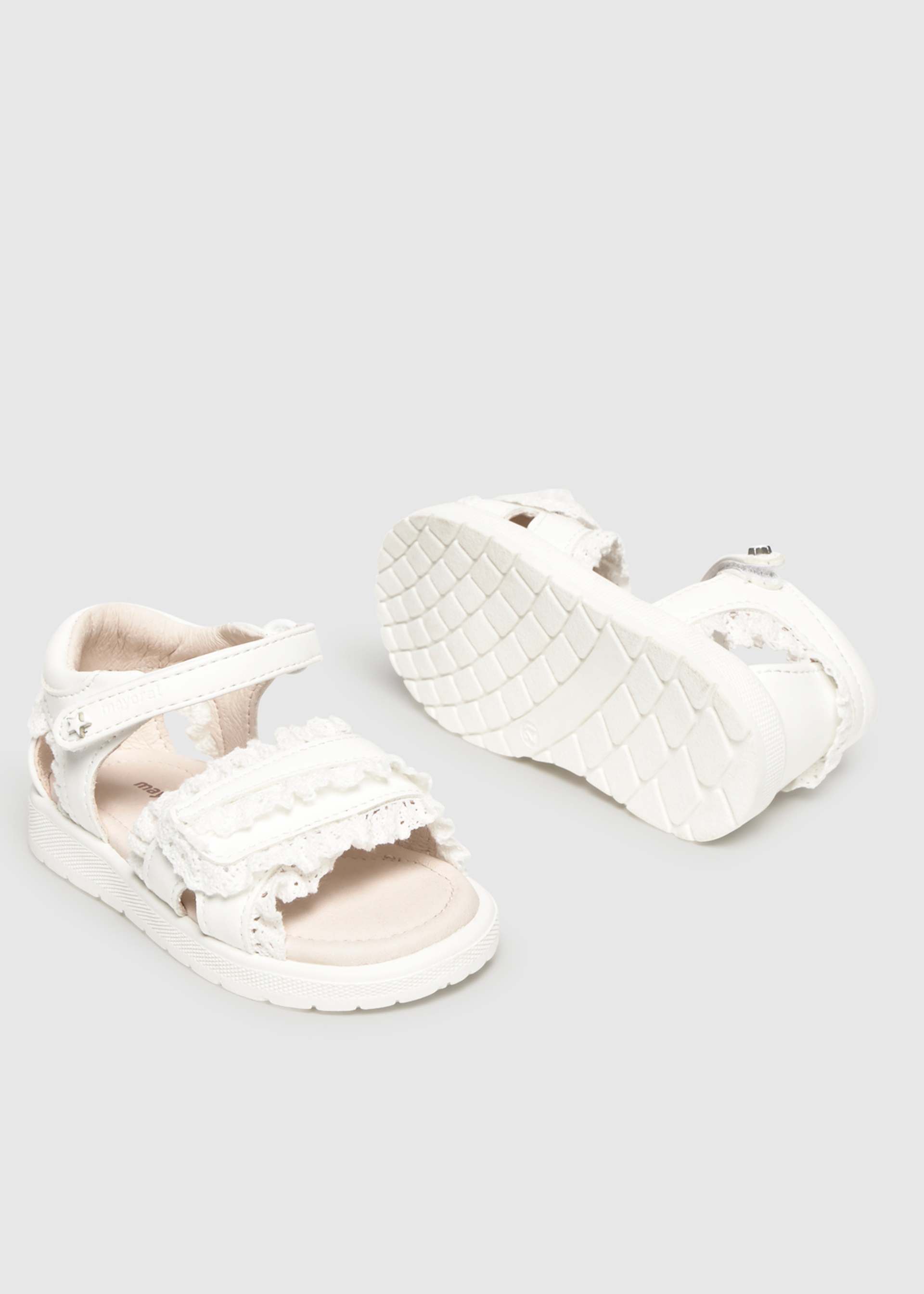 Sandales à volants bébé