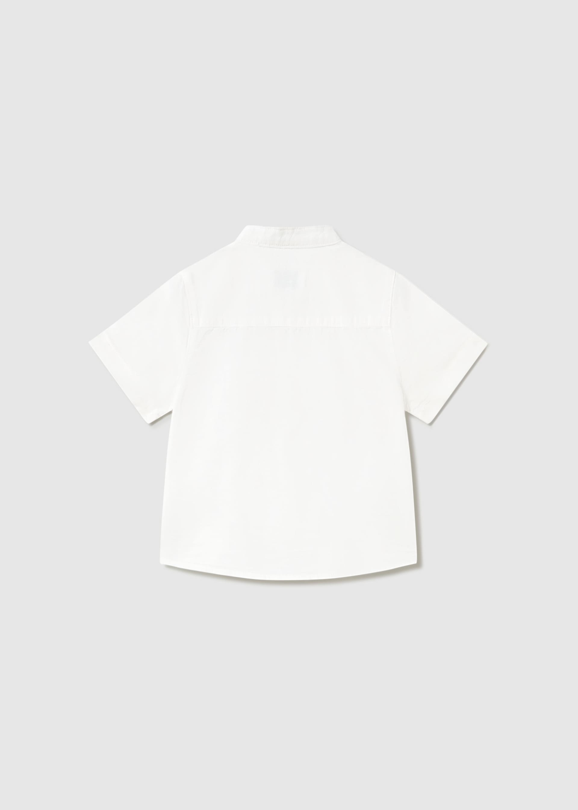 Camisa con lino y cuello mao bebé