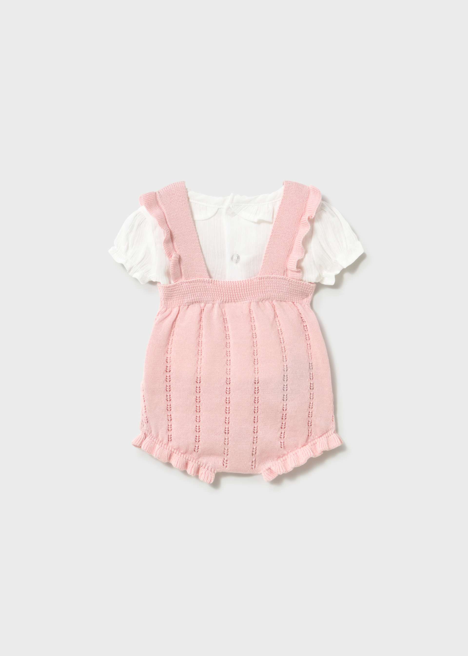 Ensemble salopette tricotée et blouse nouveau-né