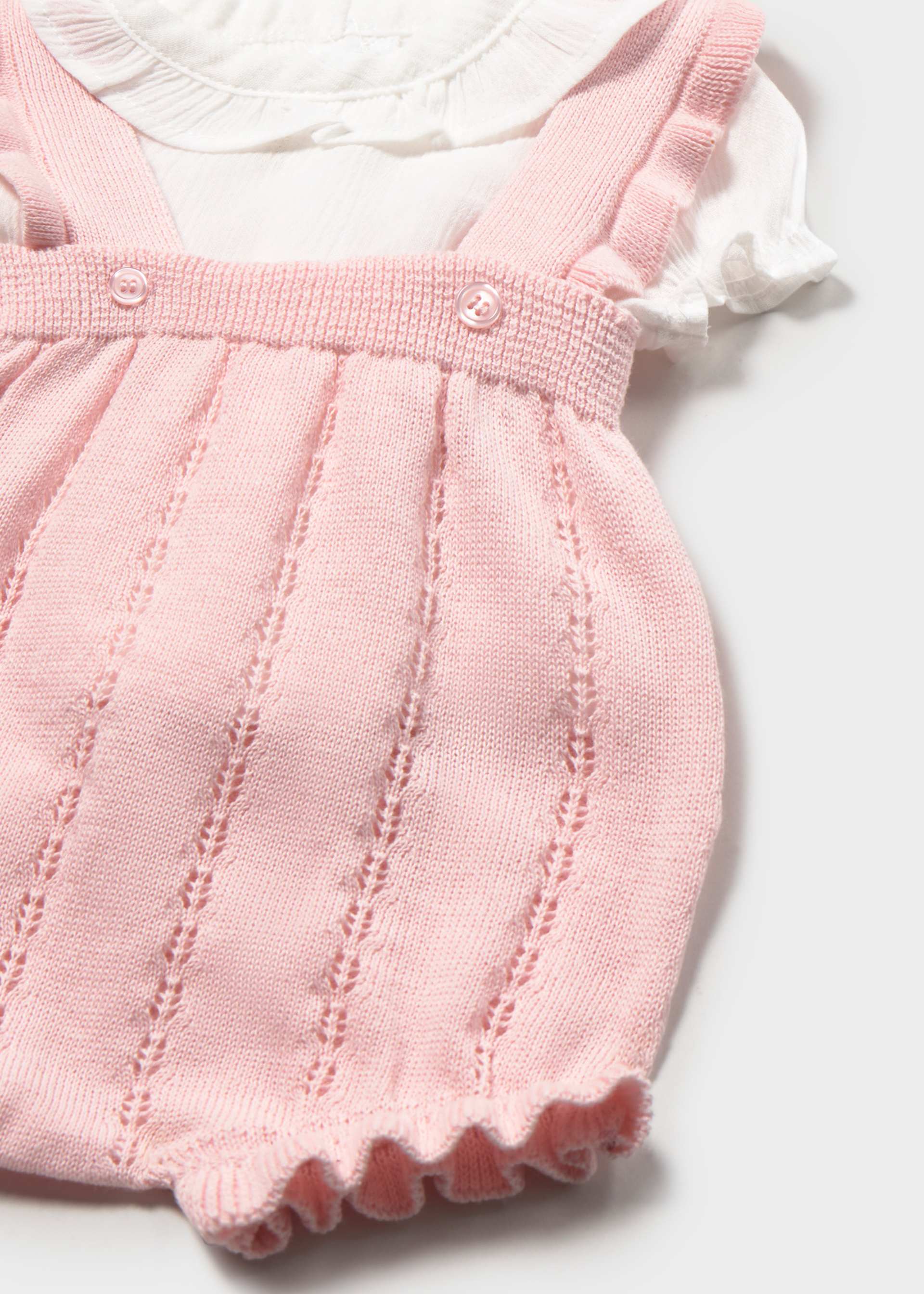 Set Strick-Latzhose mit Bluse Neugeborene