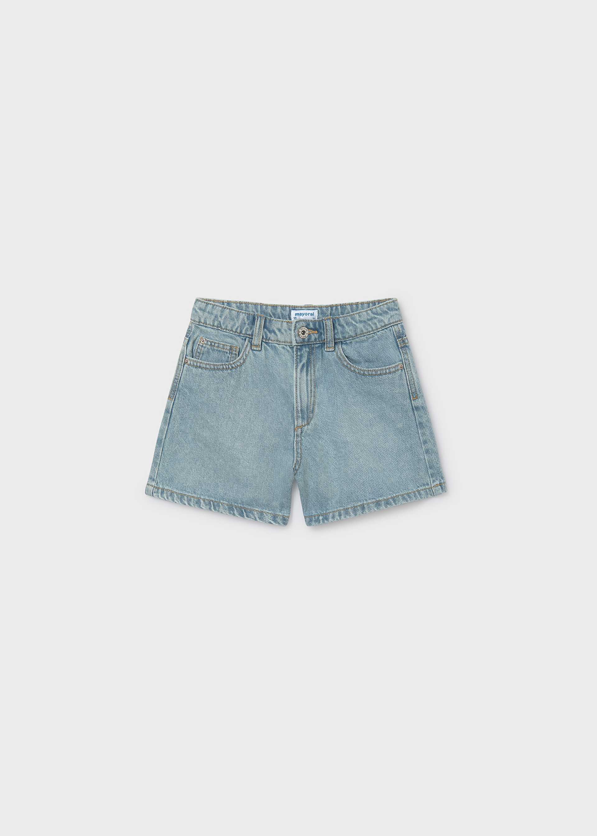 Kurze Jeanshose Teenager Mädchen