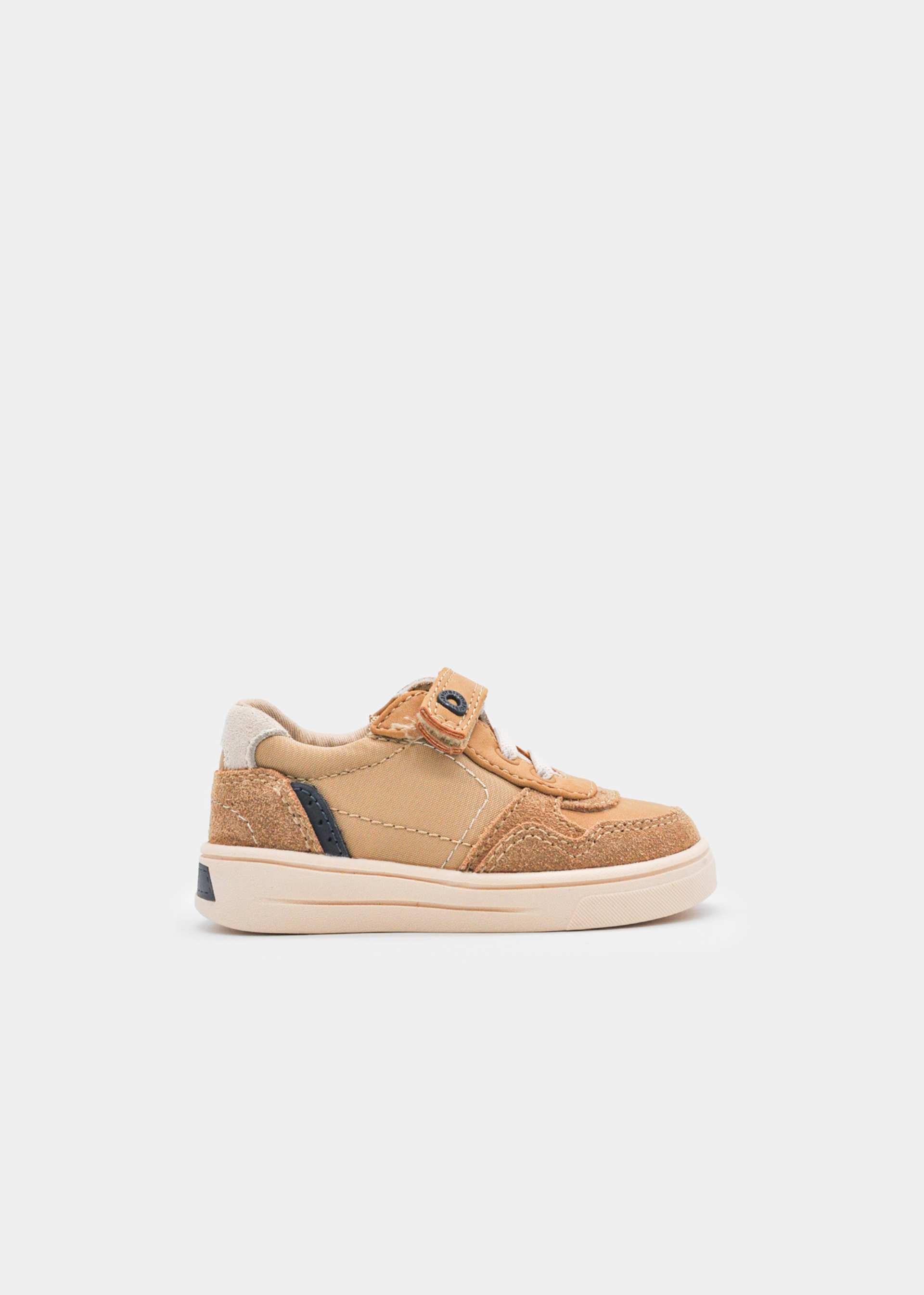 Buty sportowe dla niemowlęcia