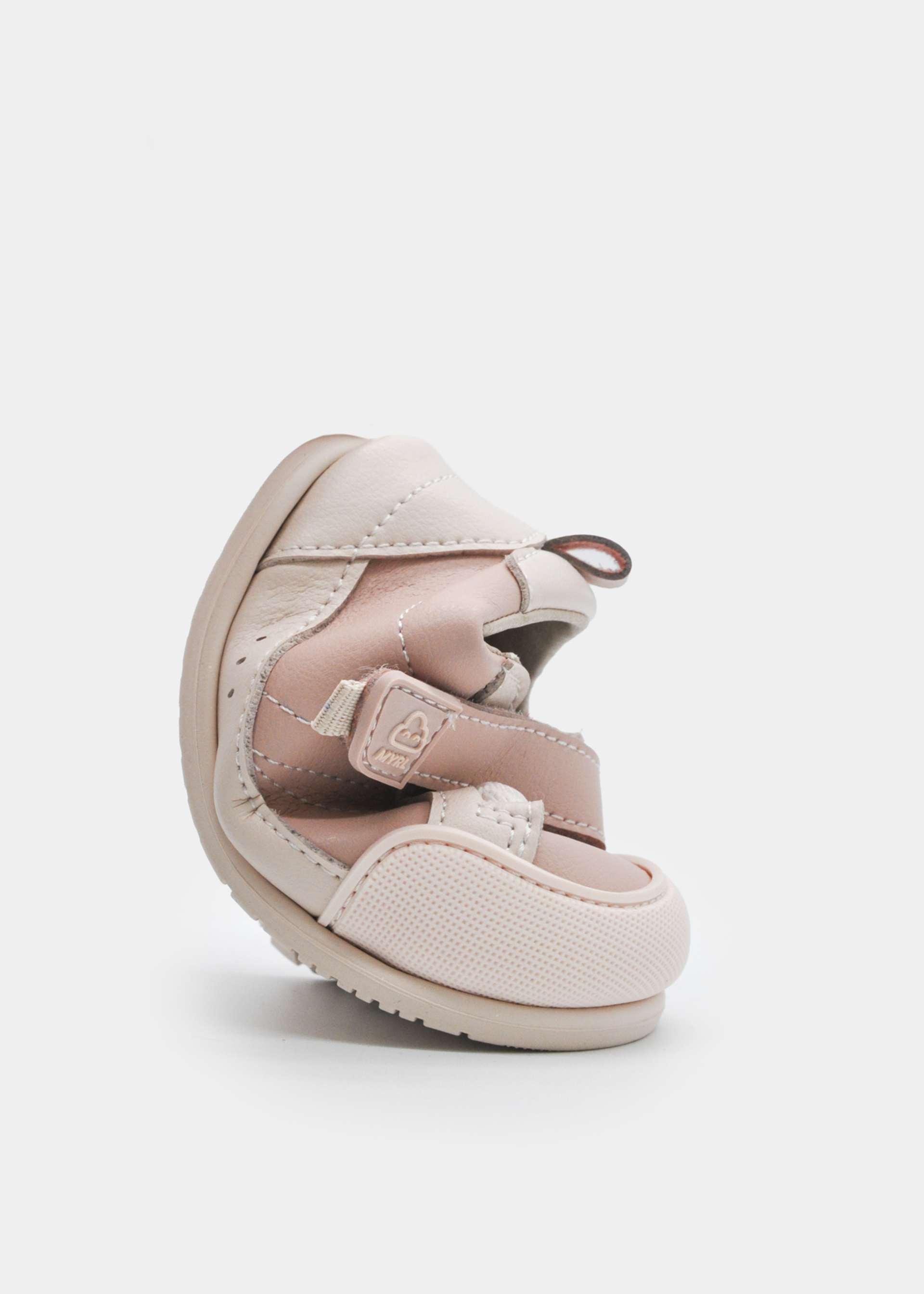 Buty sportowe dla niemowlęcia