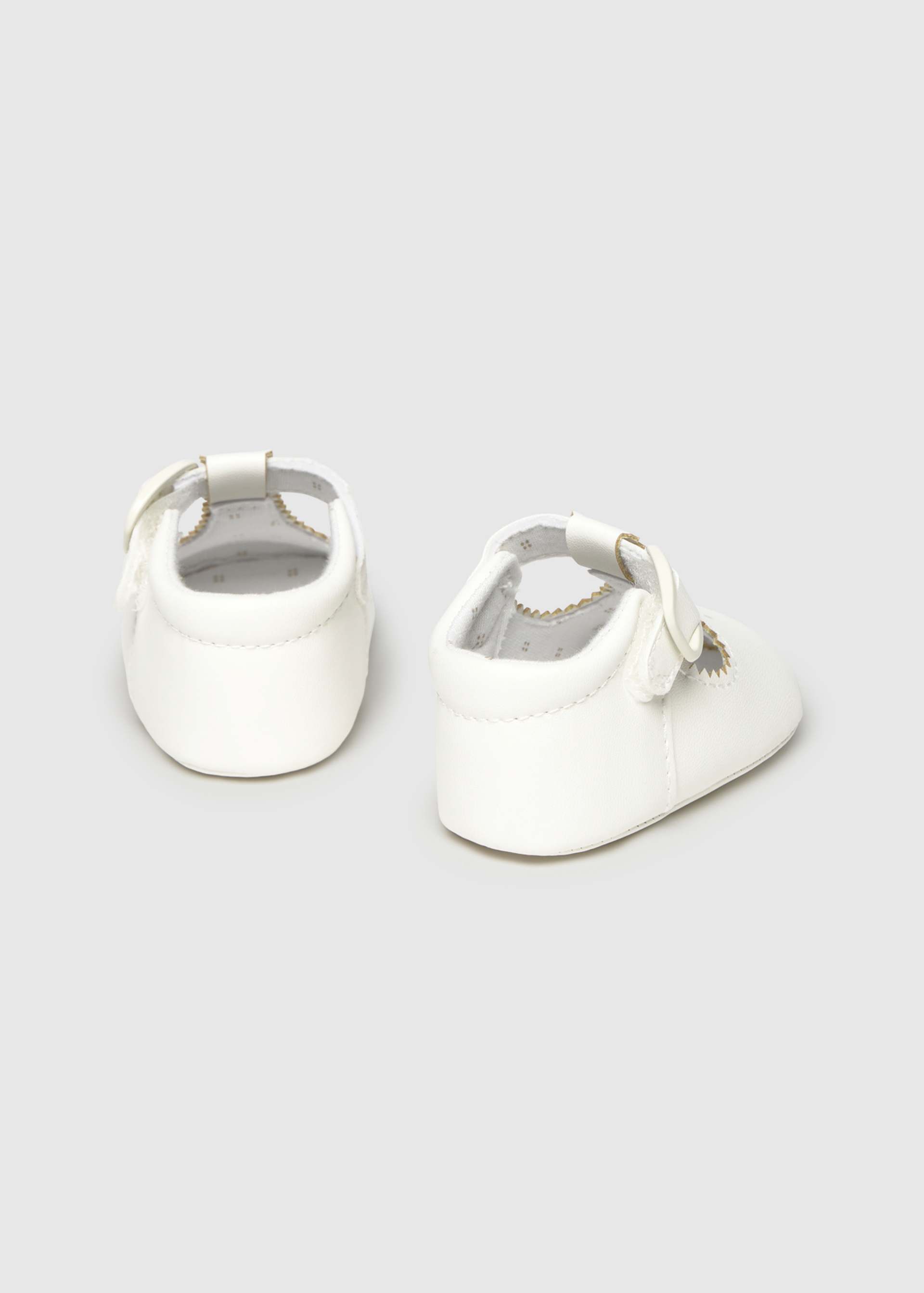 Newborn openwork shoes