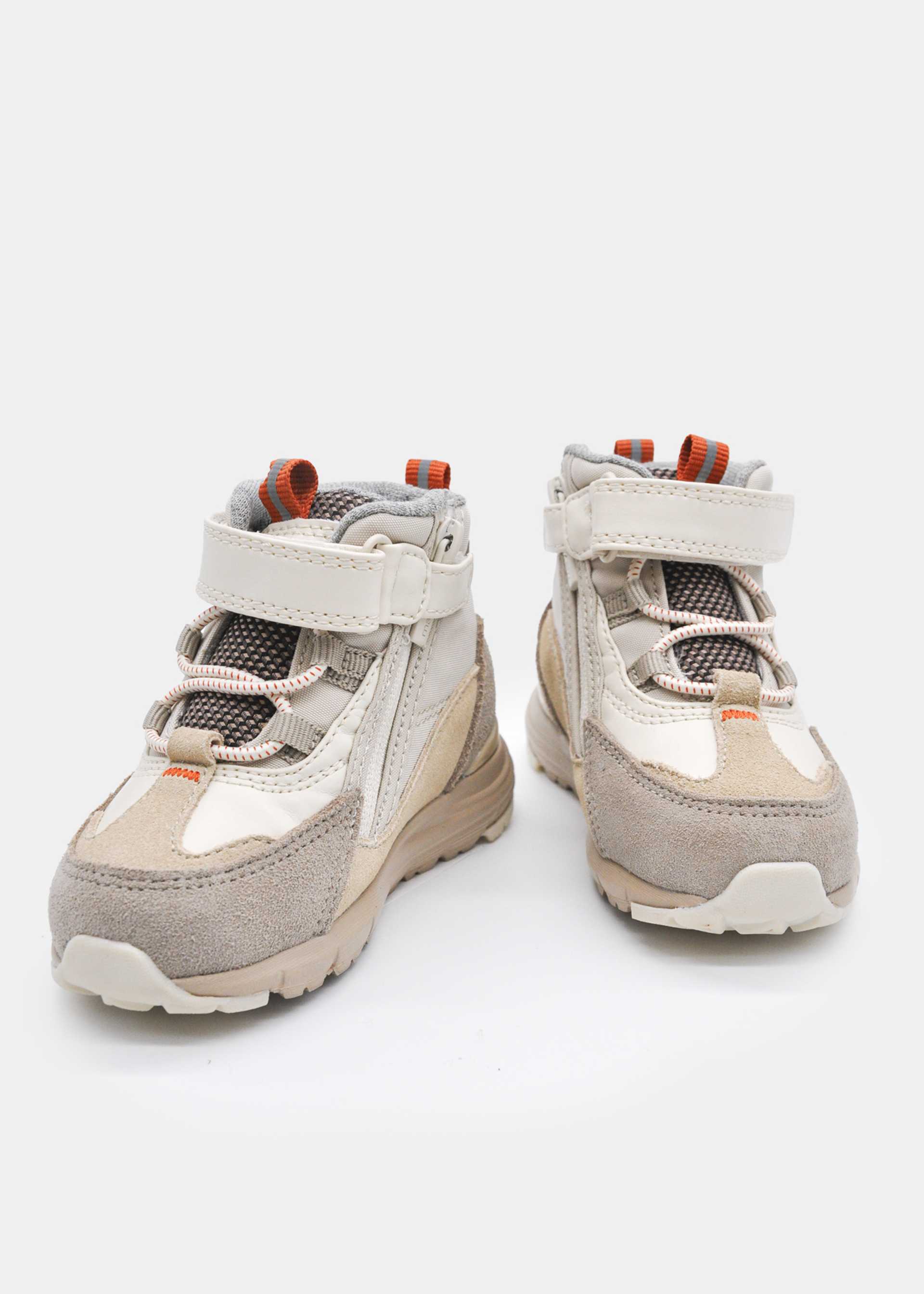 Buty sportowe dla niemowlęcia