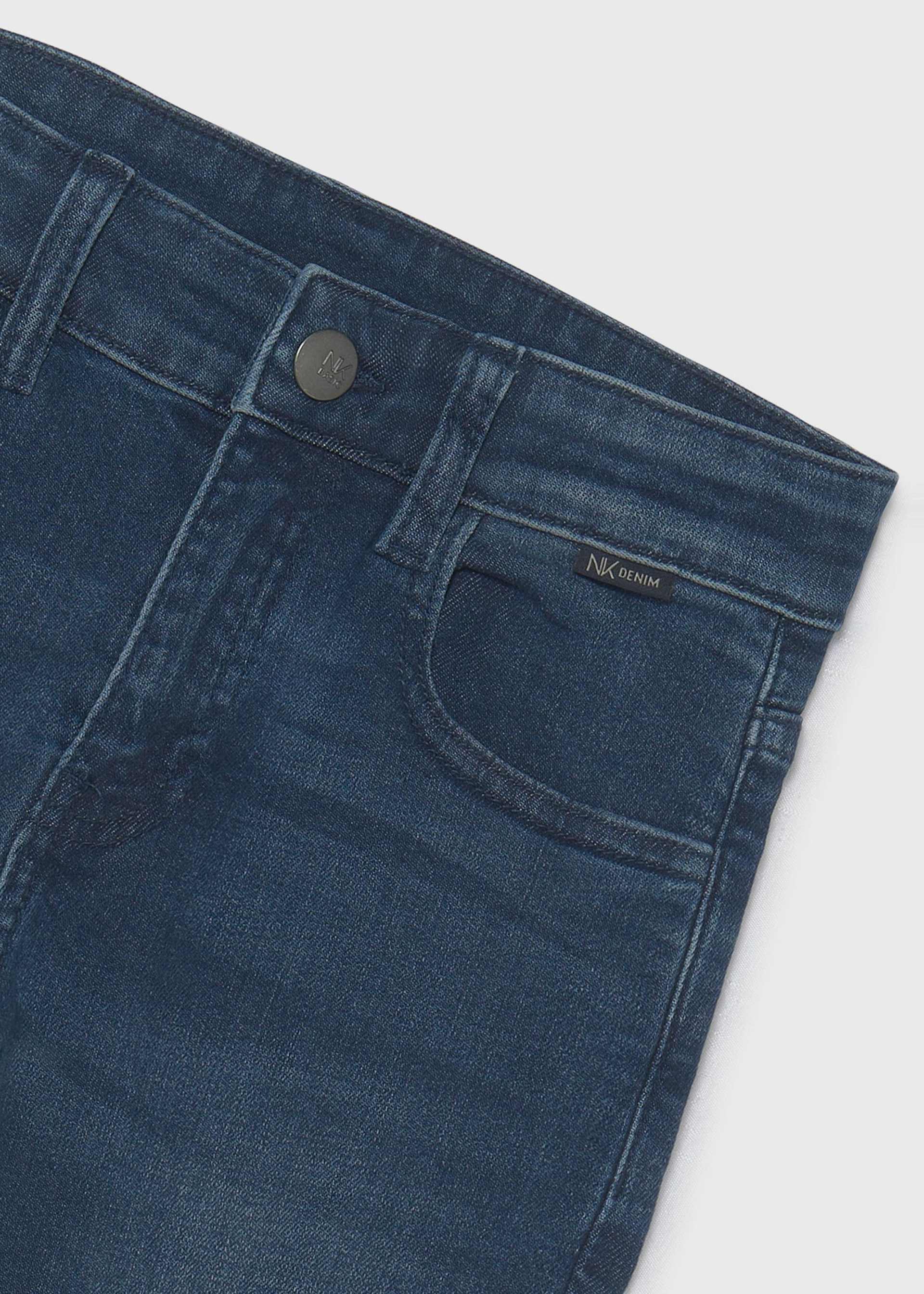 Men's basic slim-fit jeans