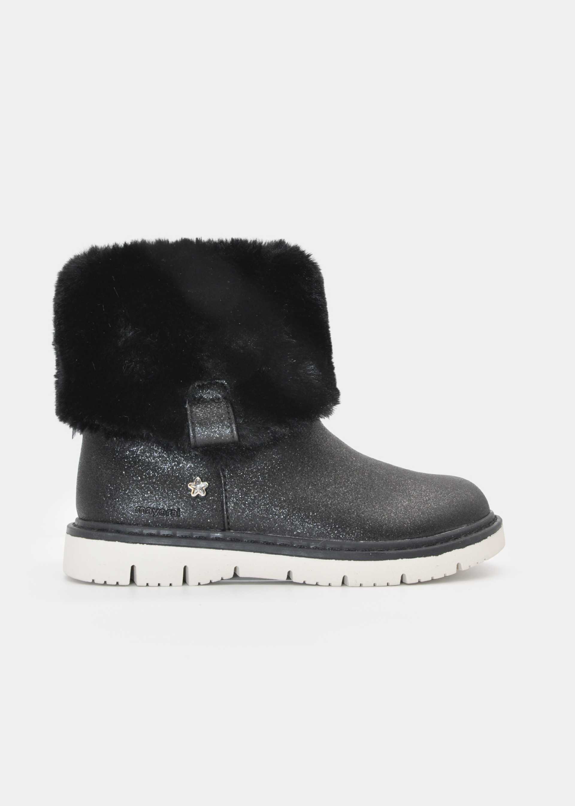 Botins pelo menina