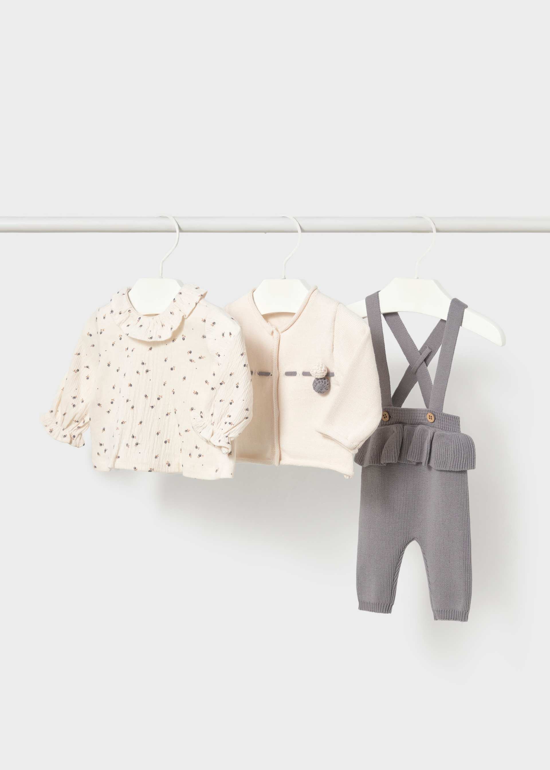 Ensemble pièces nouveau-né