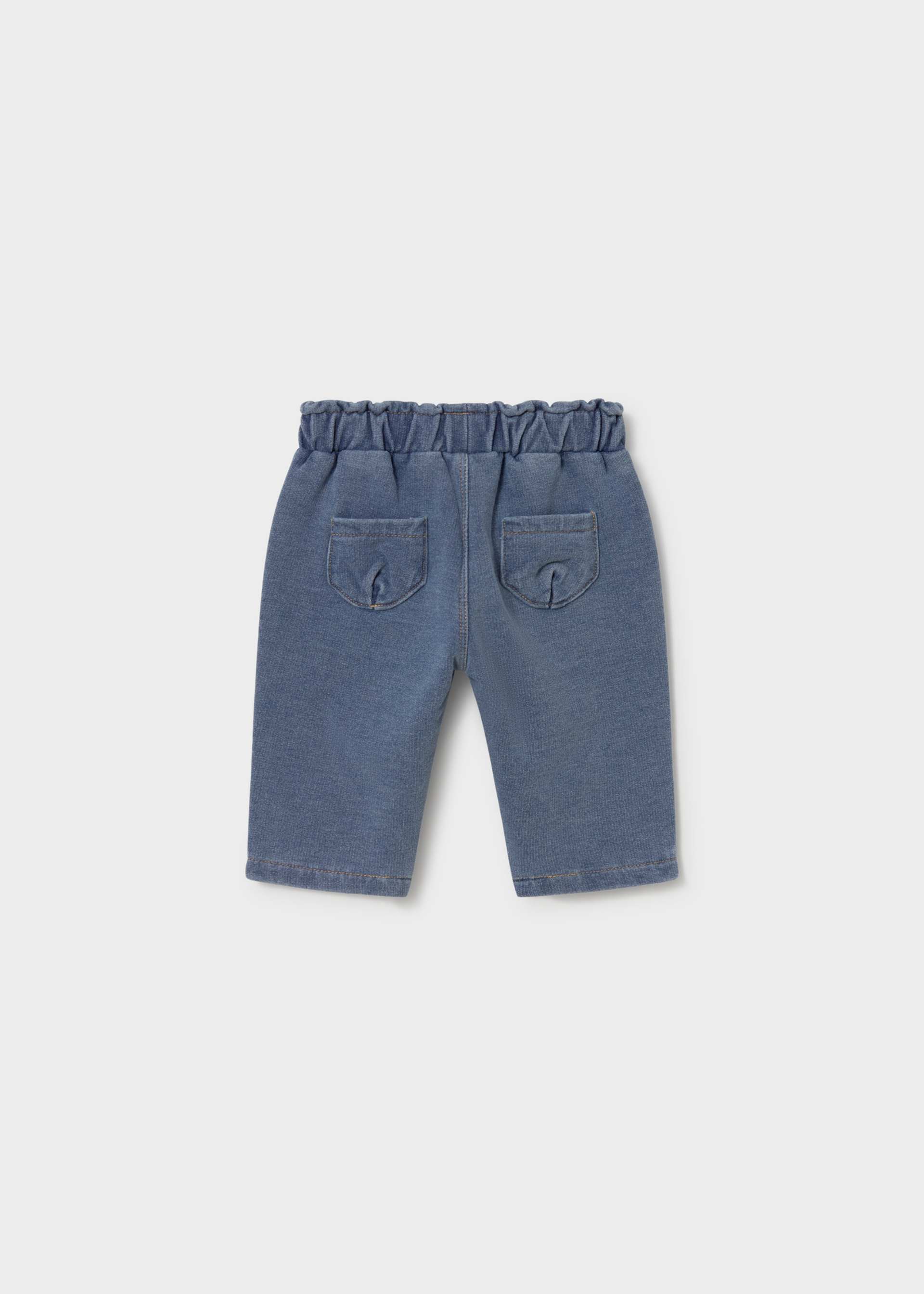 Blugi lungi nou-nascut
