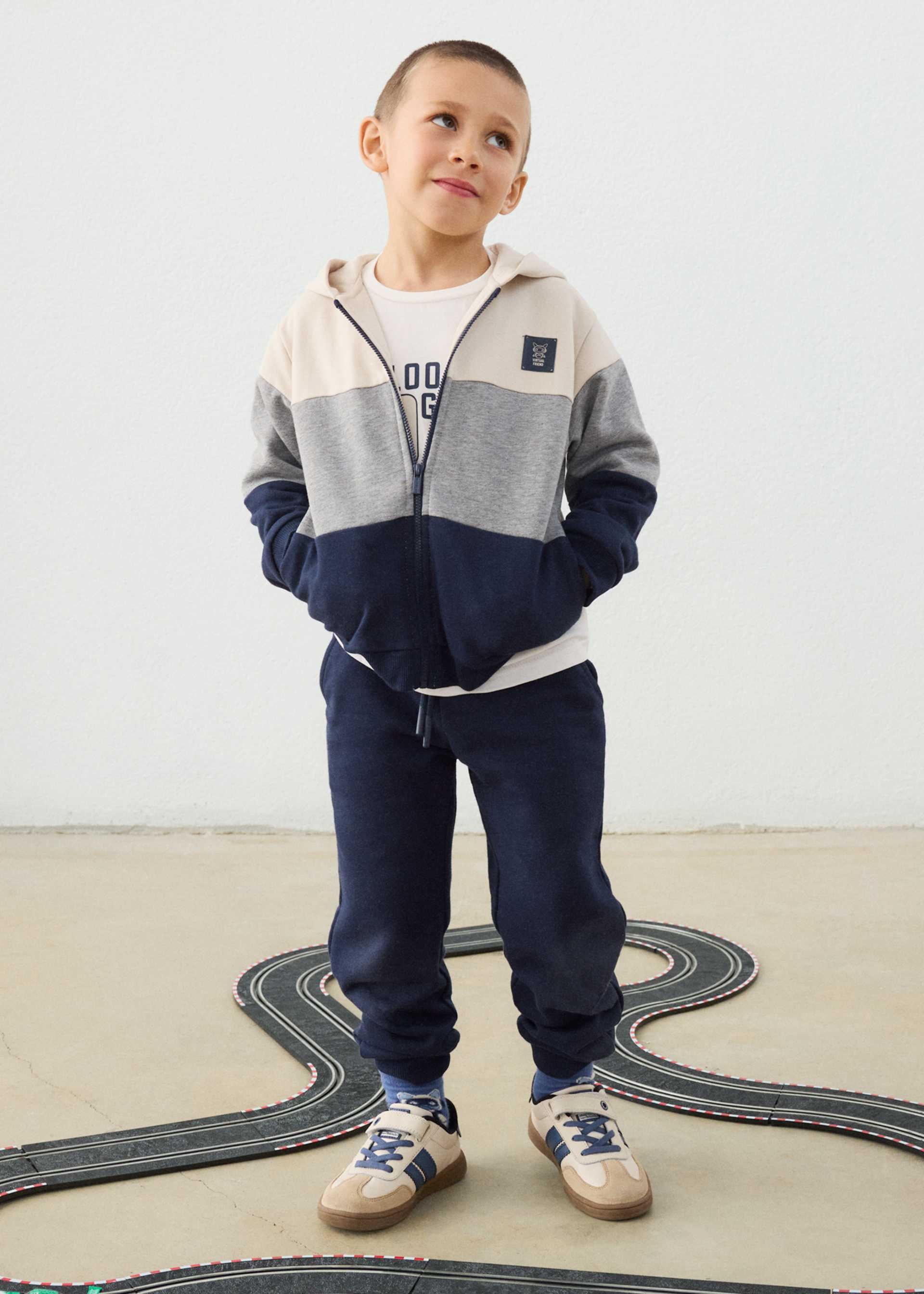 Boys' tracksuit with T-shirt