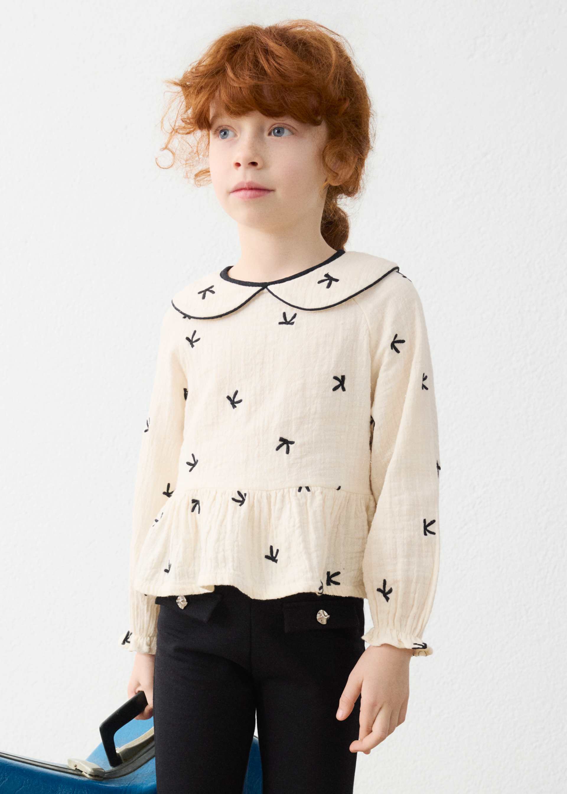 Girl embroidered bows blouse