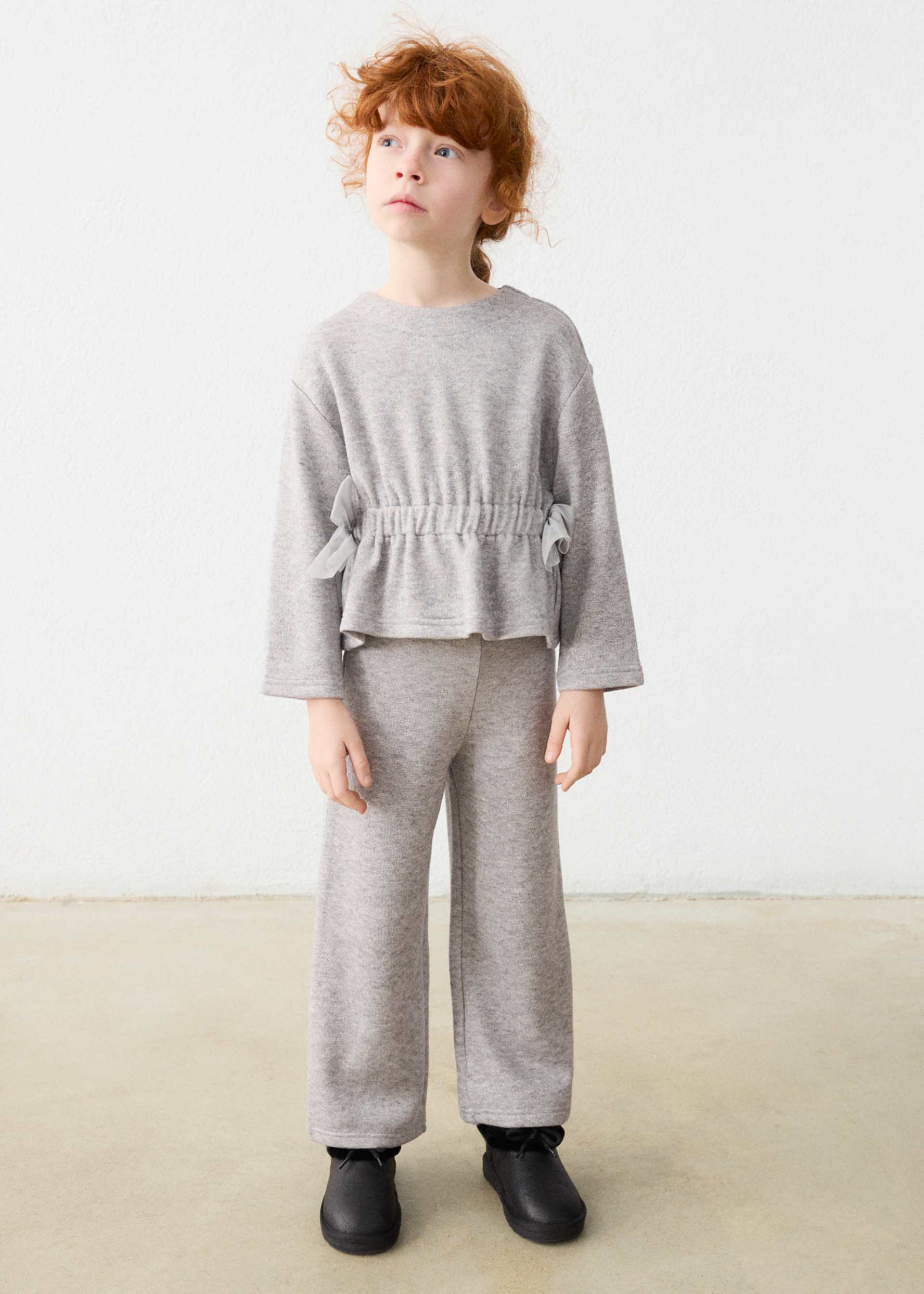 Girl trousers and jumper bows set