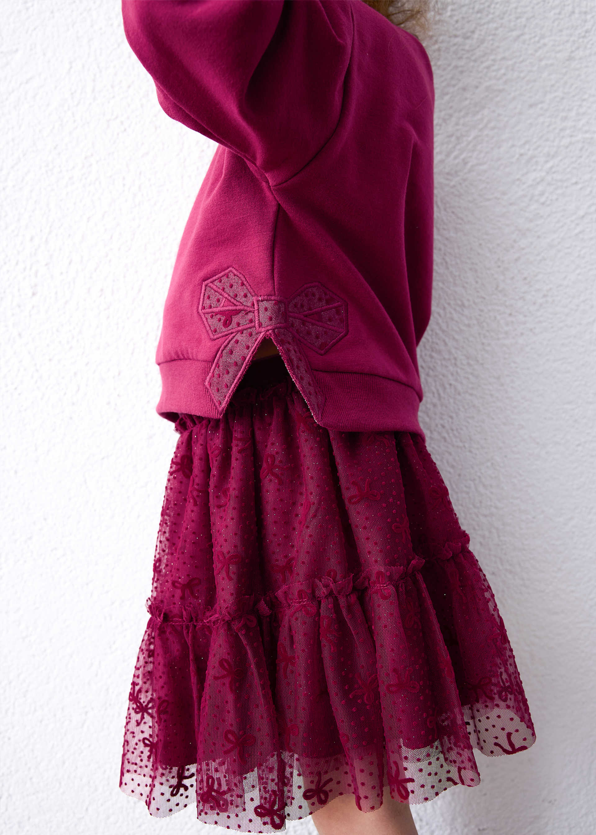 Conjunto falda tul y sudadera niña Conjunto falda tul y sudadera niña