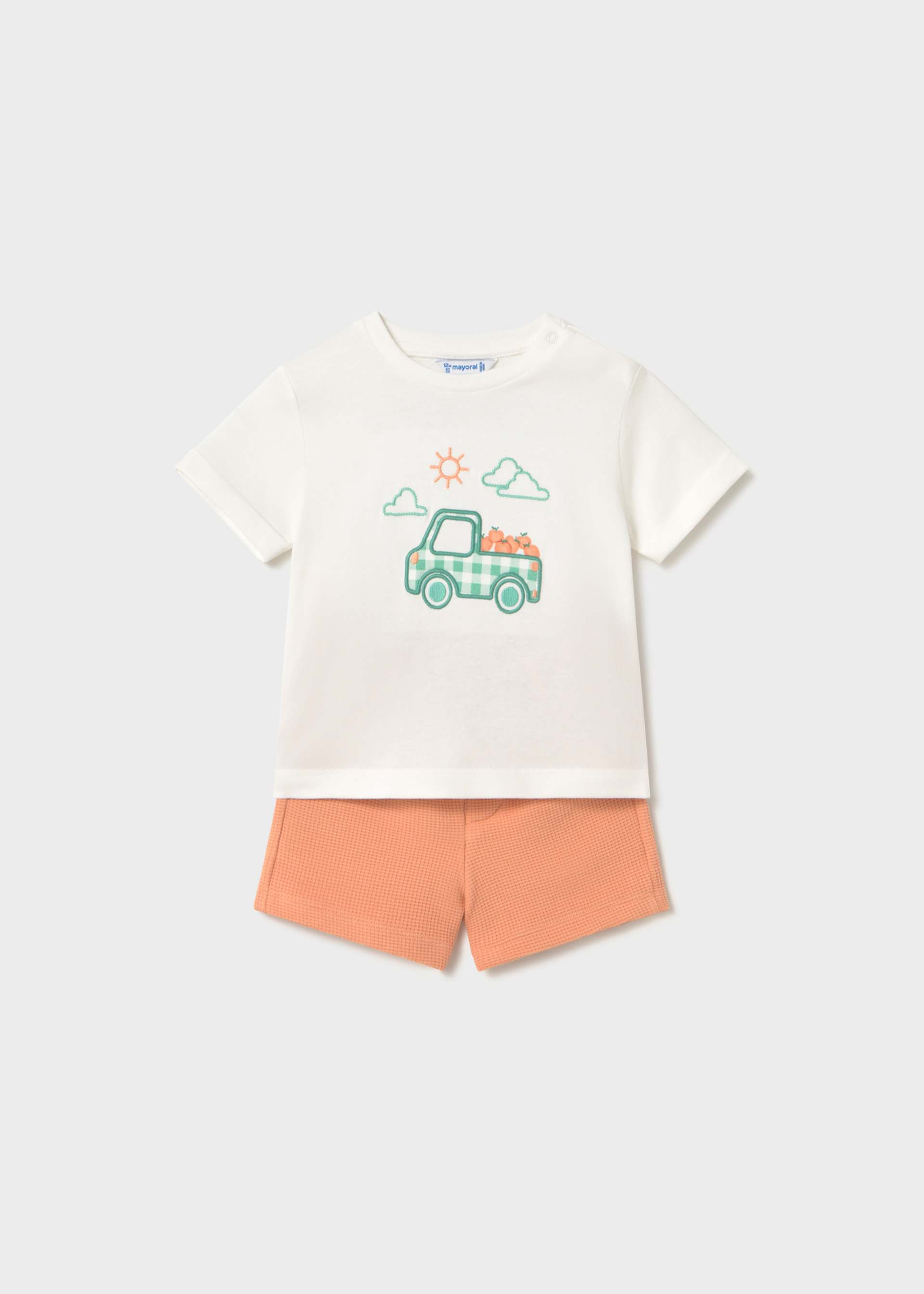 Baby knitted set with a graphic pattern
