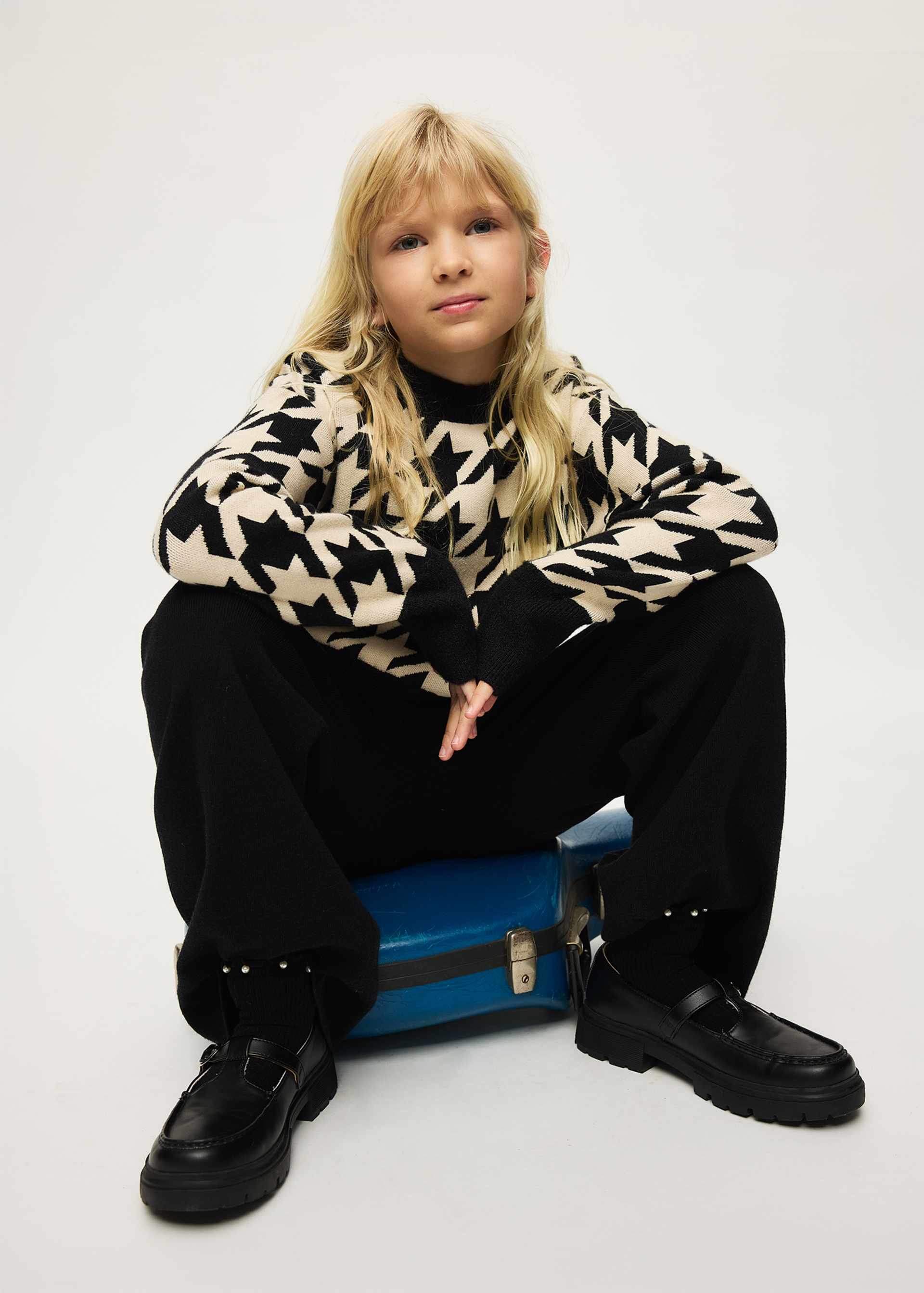 Completo pantalone e maglione ragazza