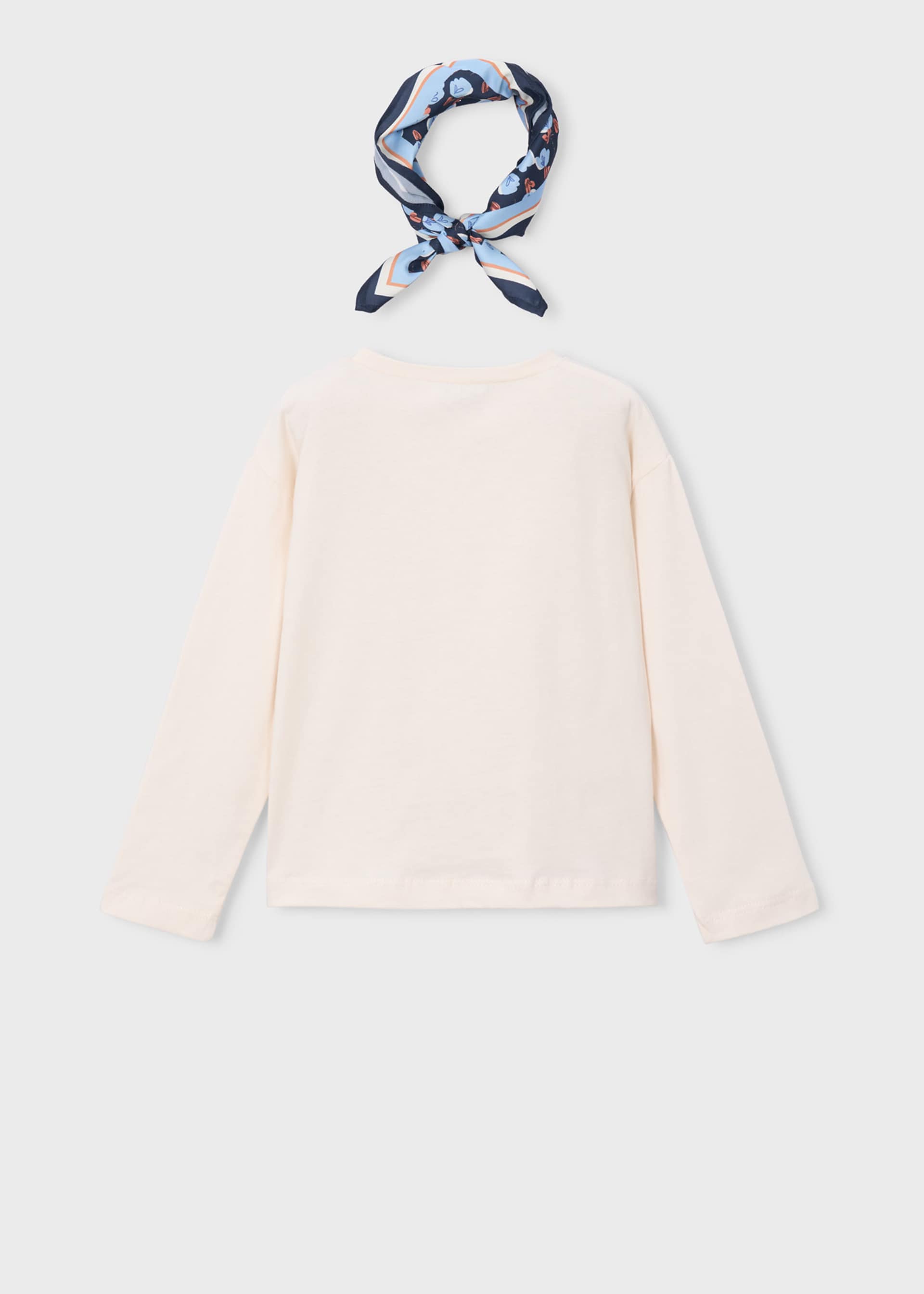 Girl t-shirt with scarf