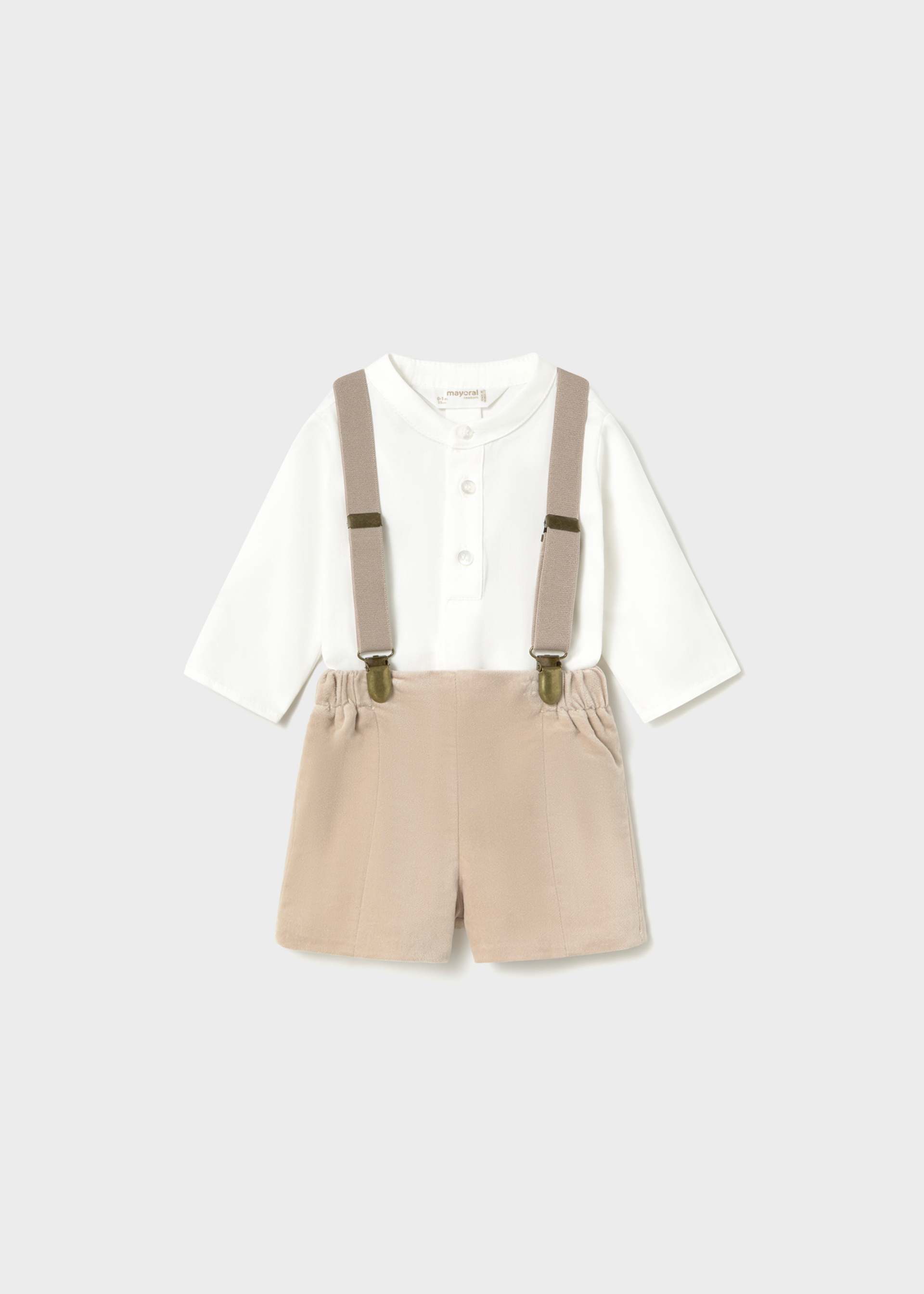 Conjunto calção com suspensórios e camisa recém-nascido