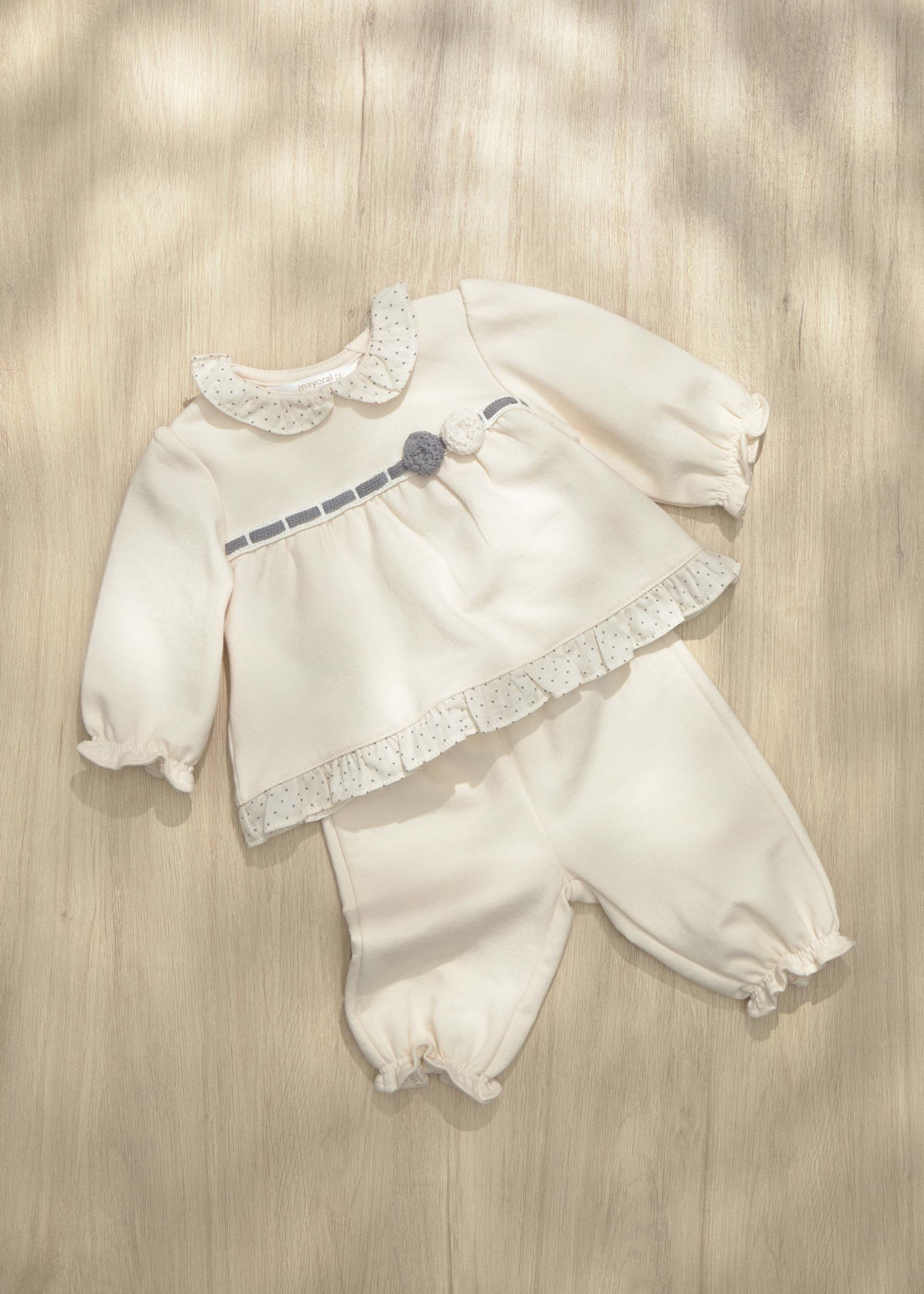 Ensemble t-shirt et pantalon nouveau-né