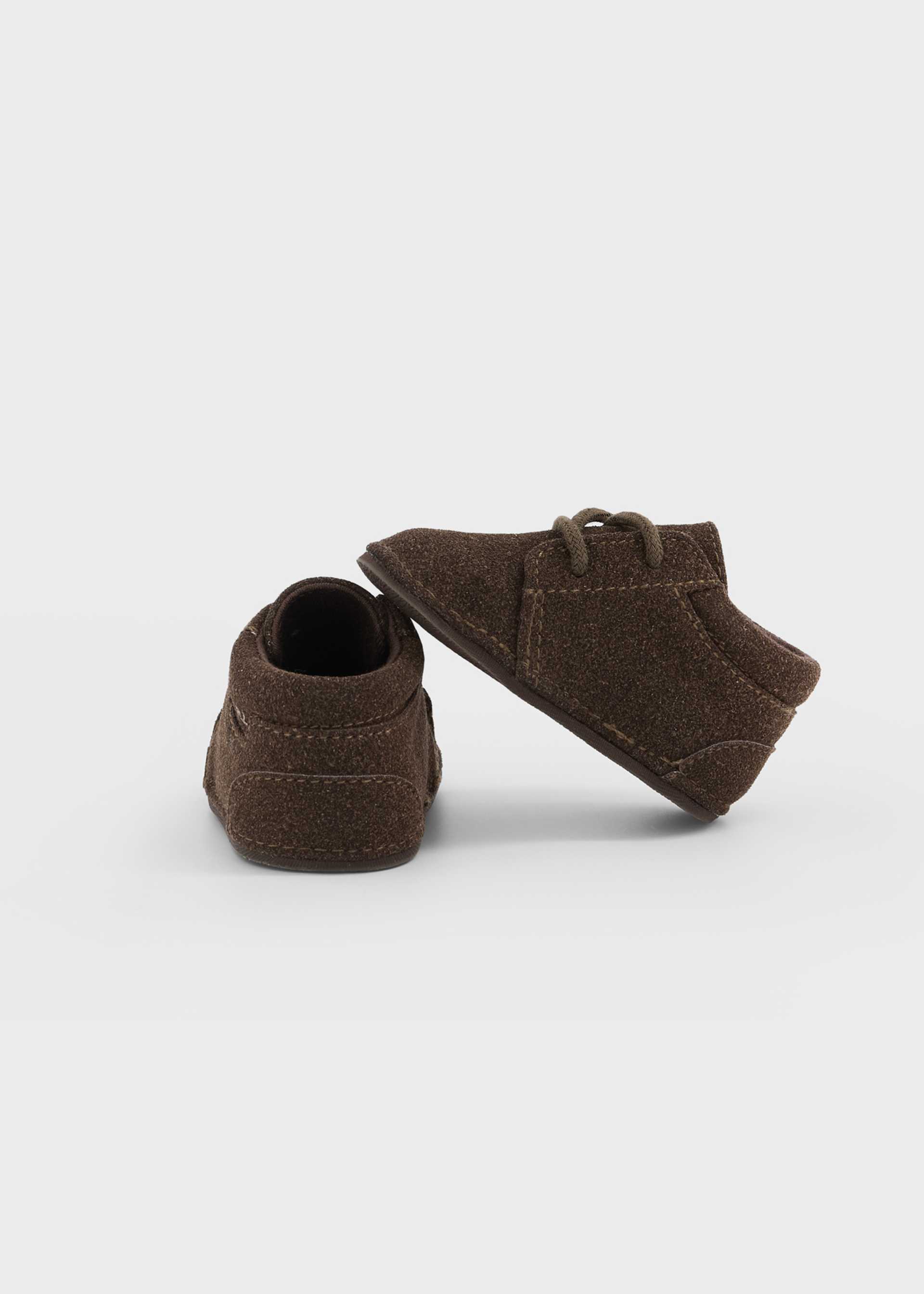 Bottines en daim nouveau-né