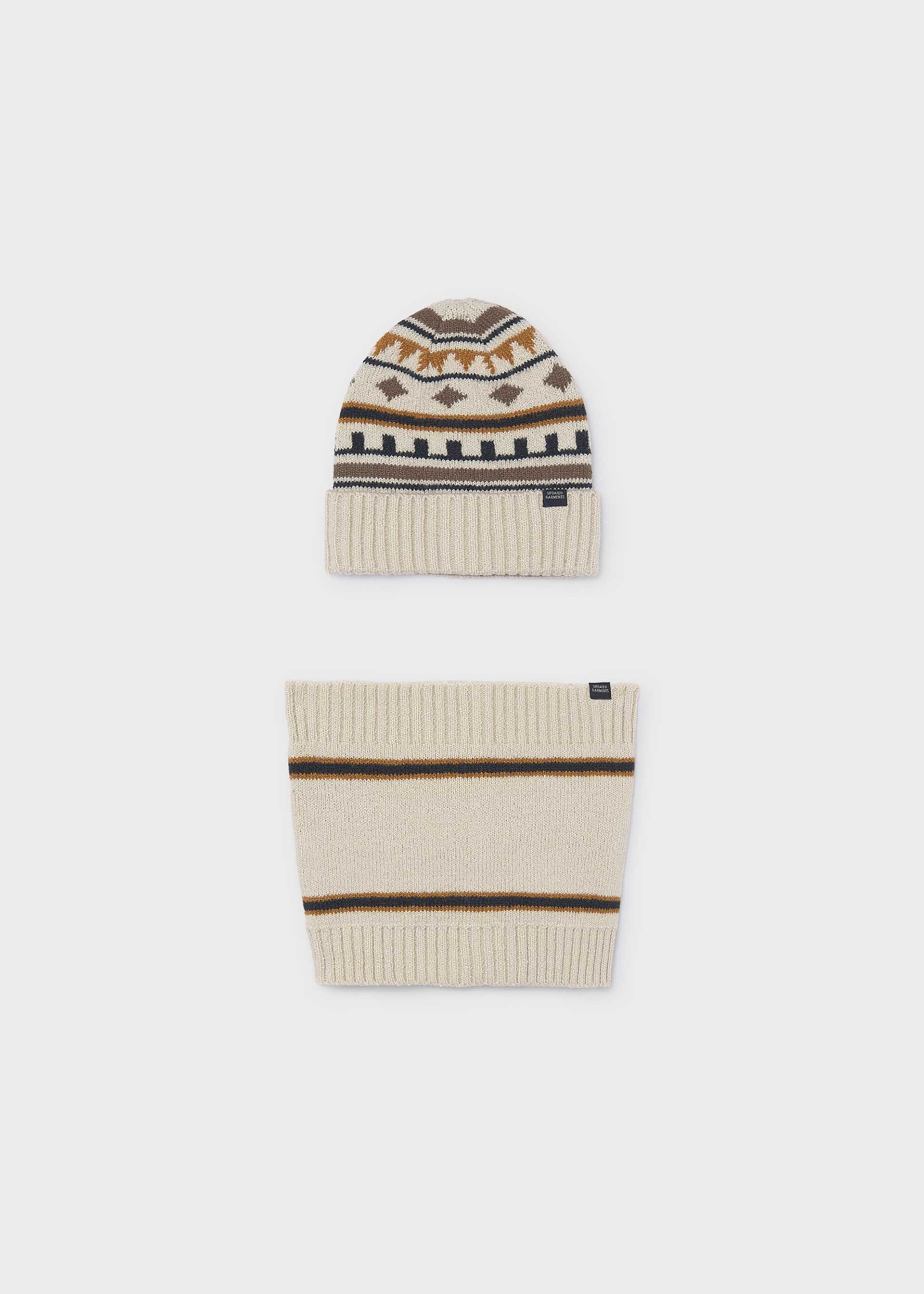 Conjunto de gorro e cachecol menino