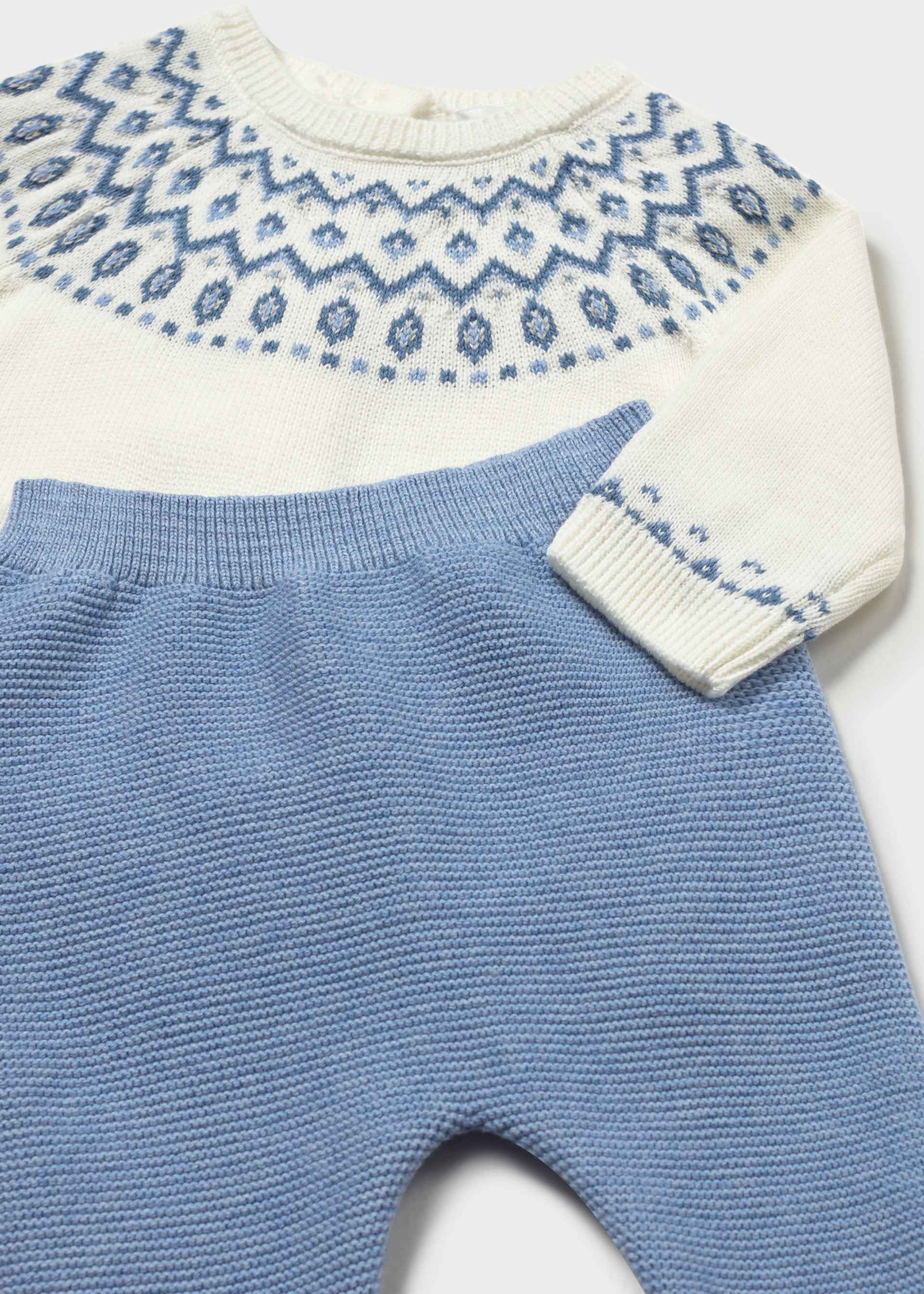Conjunto calças com pés e camisola recém nascido