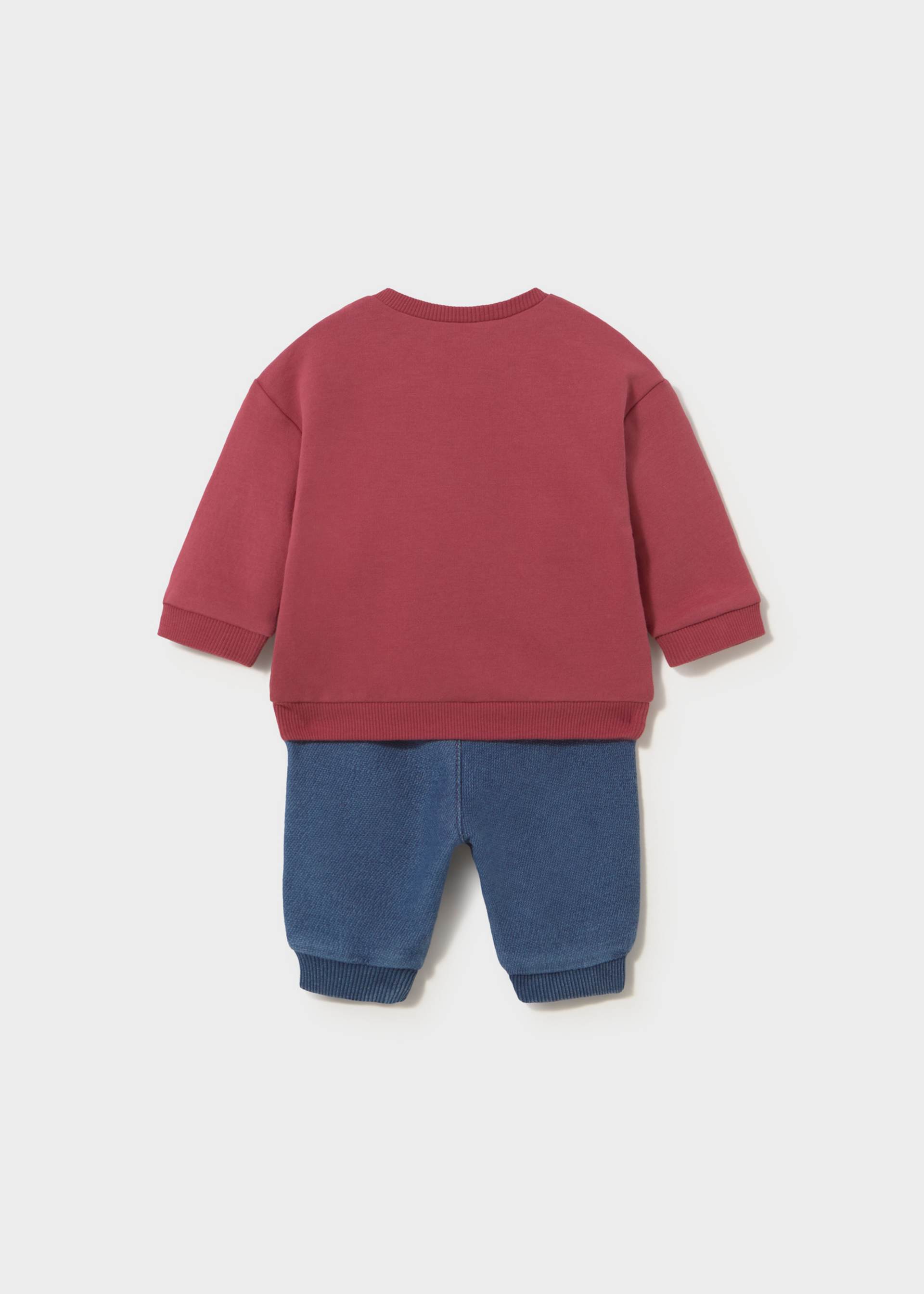 Newborn trousers and jumper set