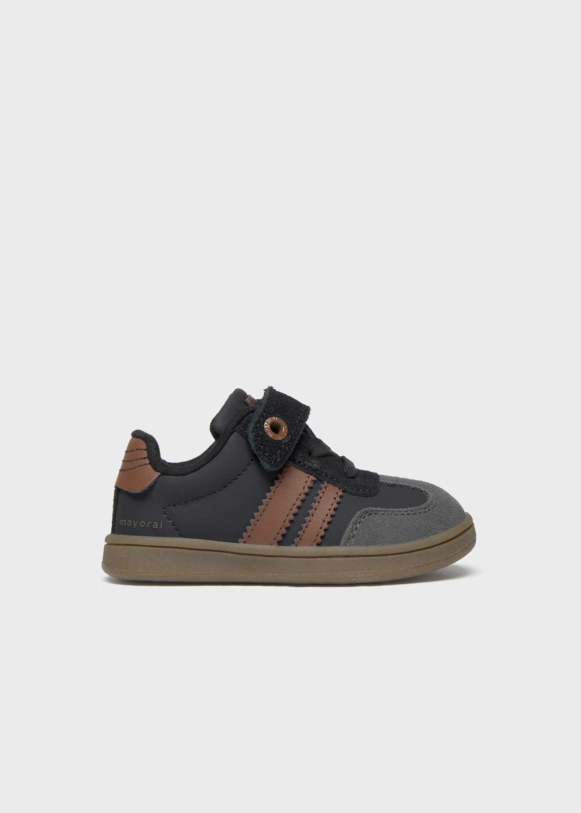 Sneakers baby