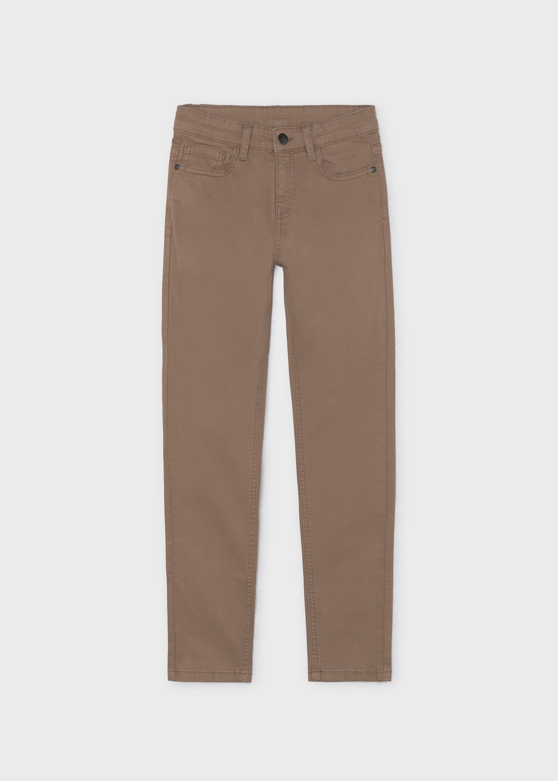 Pantalón básico slim fit chico