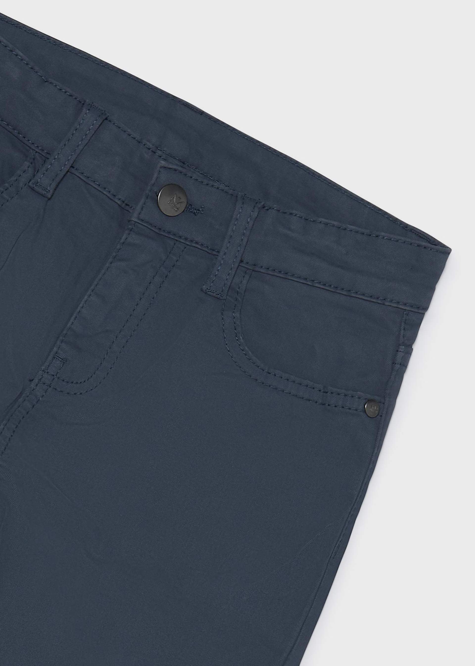 Men's basic slim-fit trousers