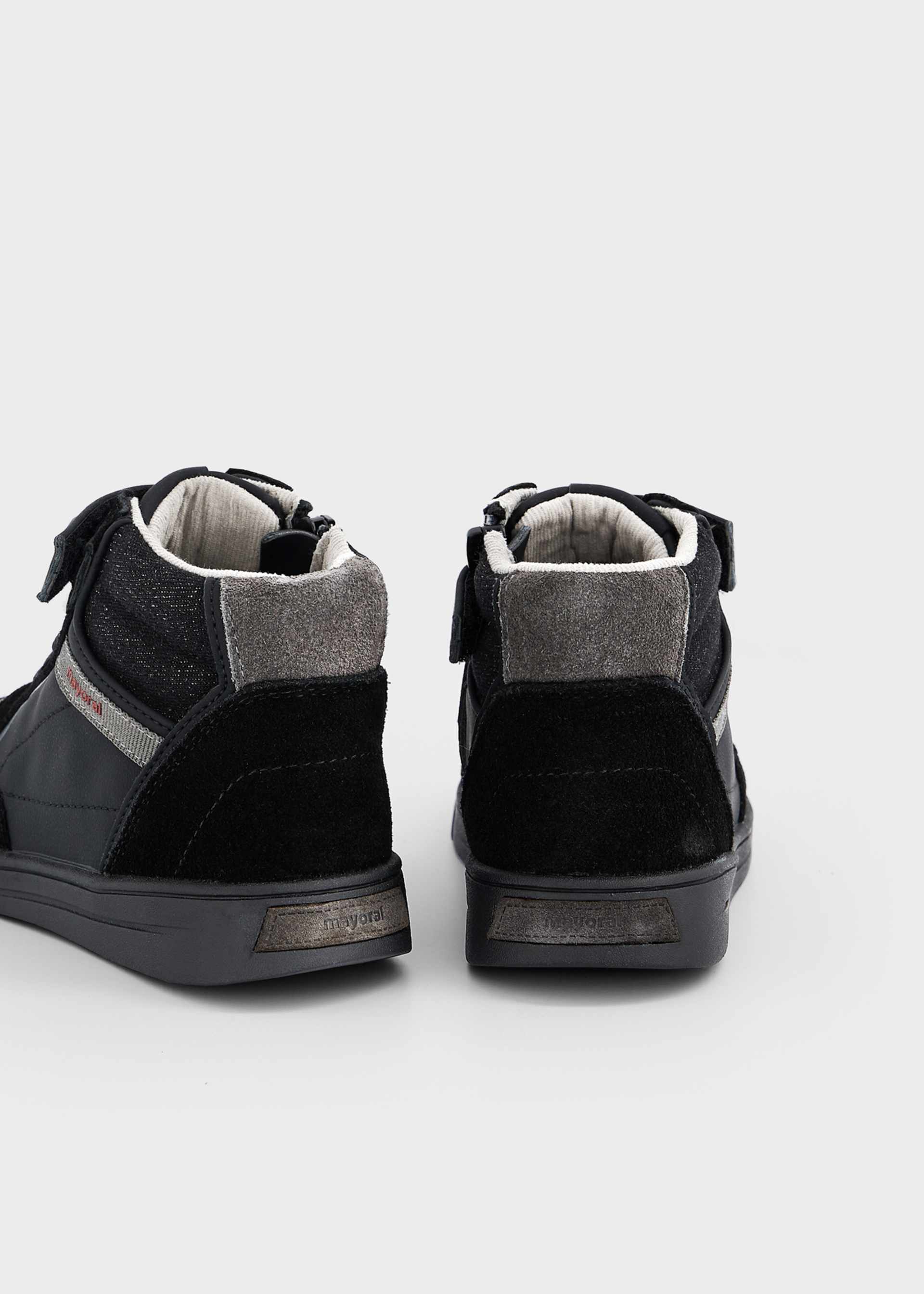 Sneakers urbaner Stil Jungen