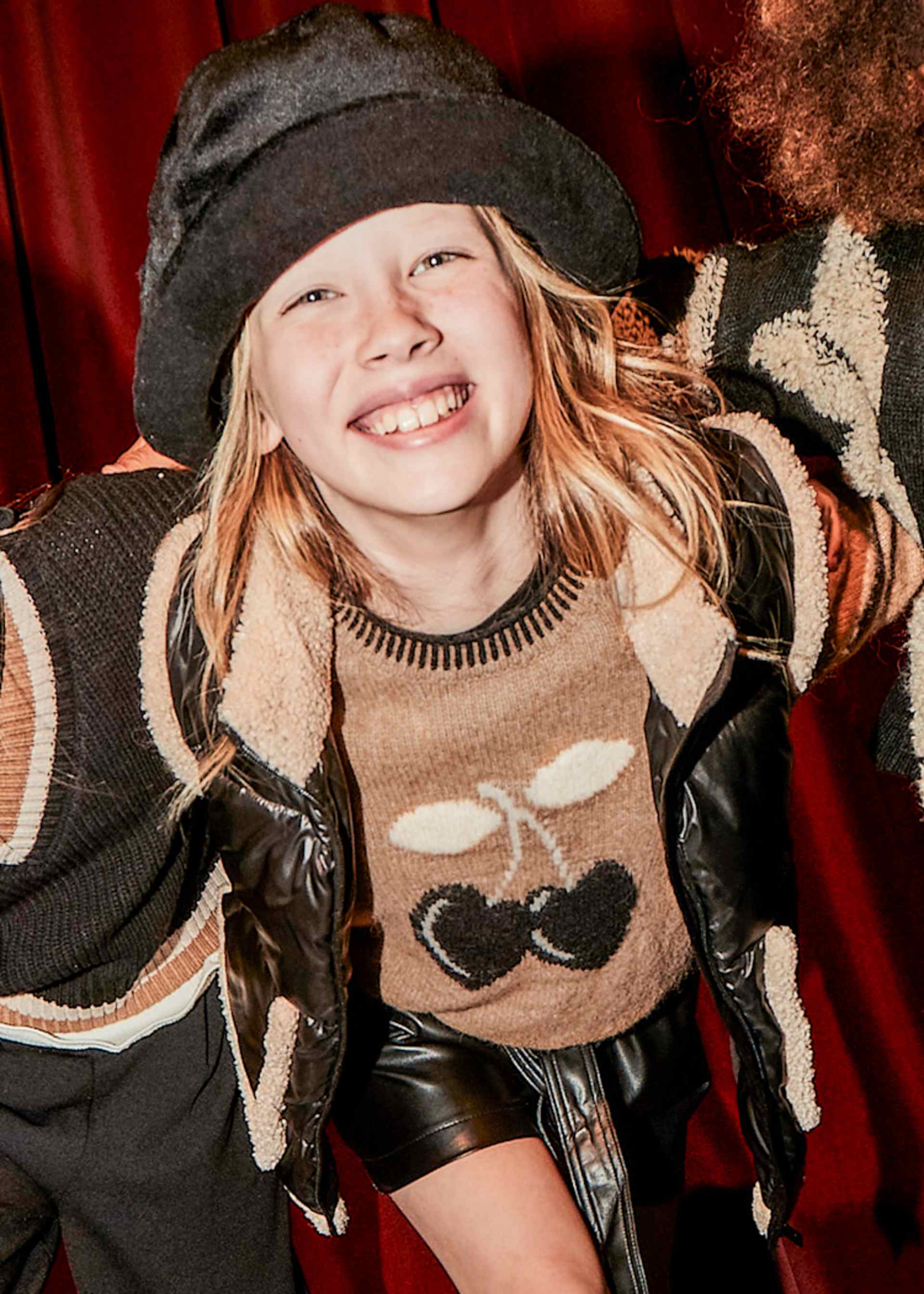 Sweter żakardowy dla dziewczynki Sweter żakardowy dla dziewczynki