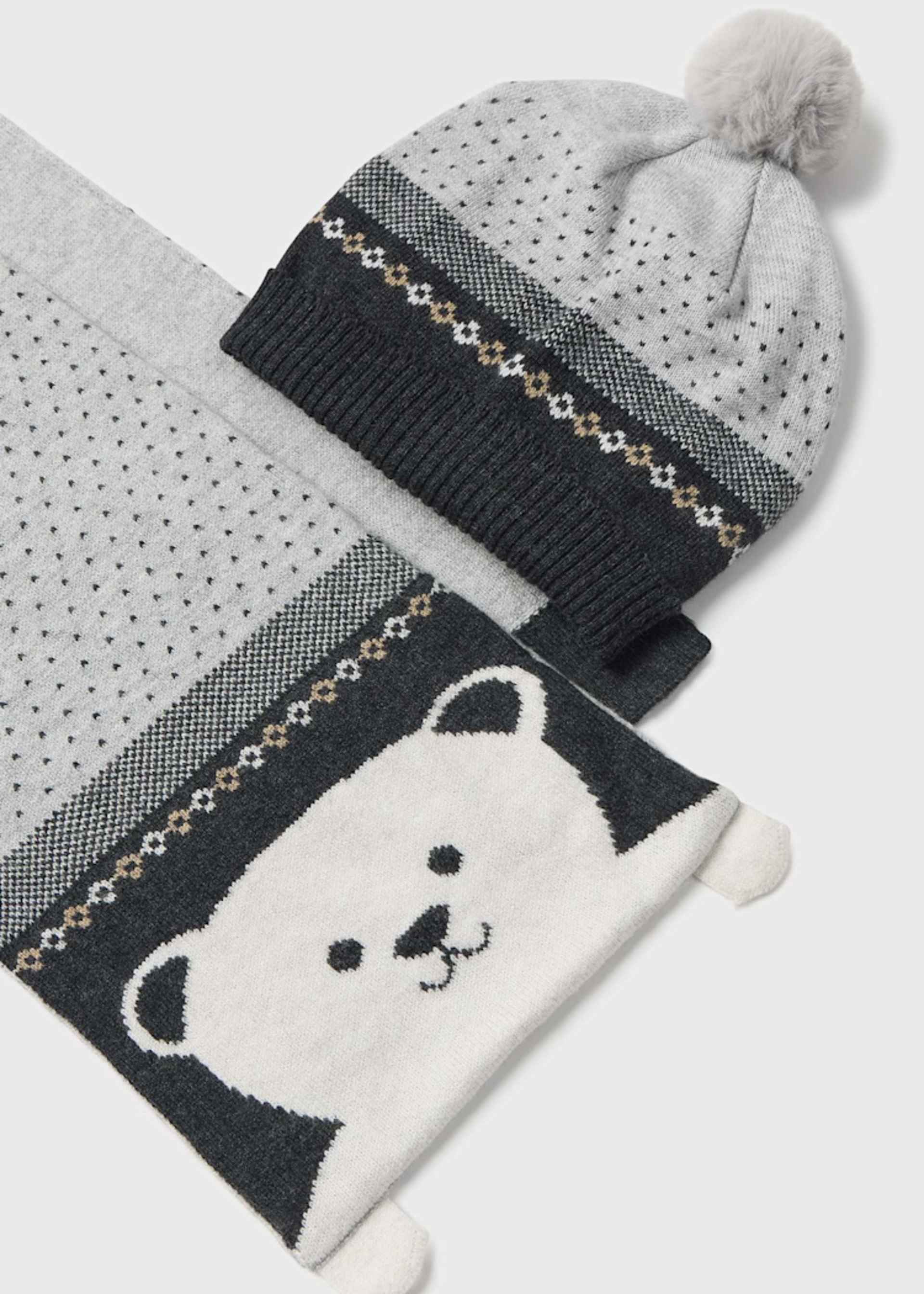 Conjunto de gorro e cachecol bebé