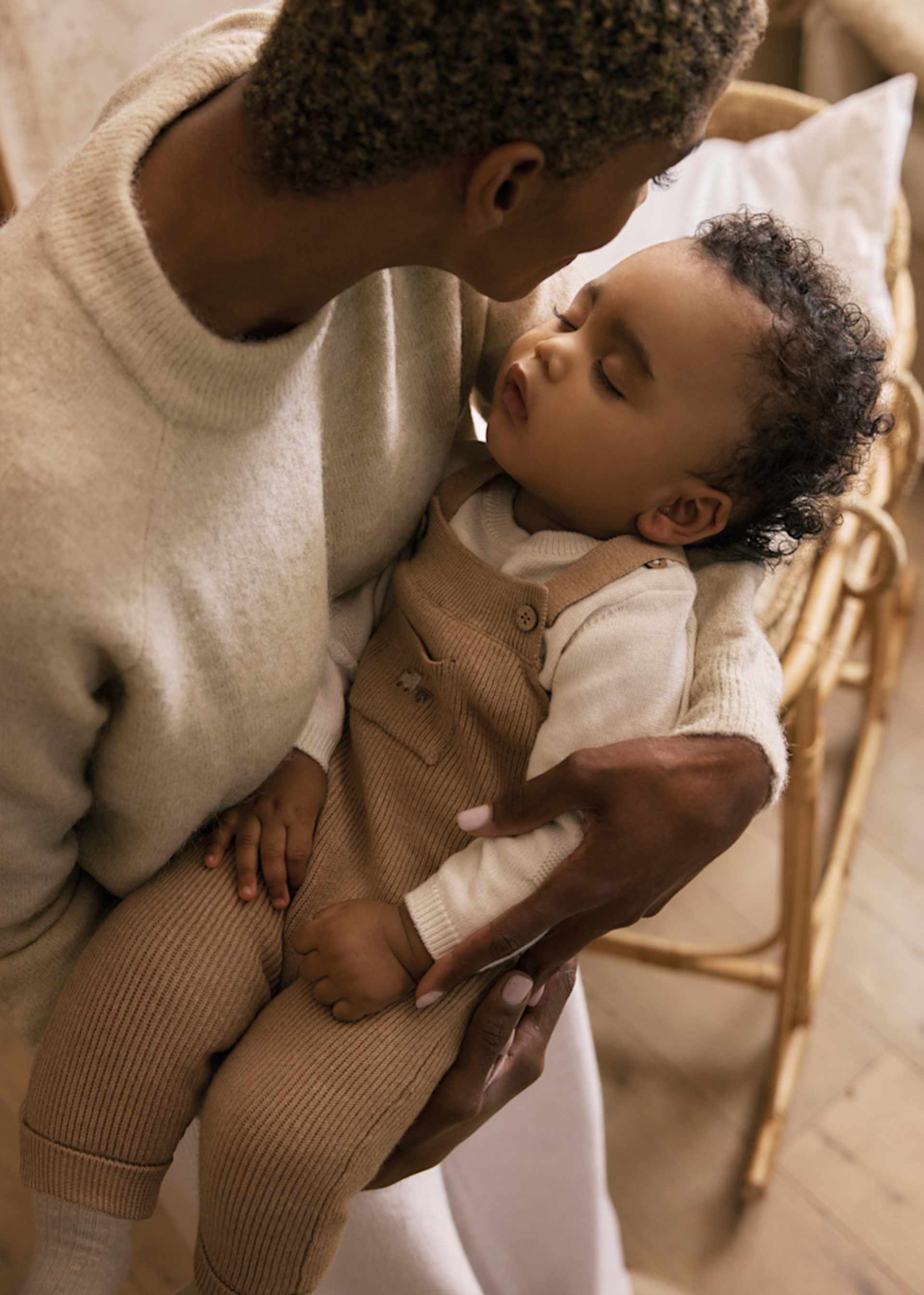 Комплект от 2 части с гащеризон за новородено момче Комплект от 2 части с гащеризон за новородено момче