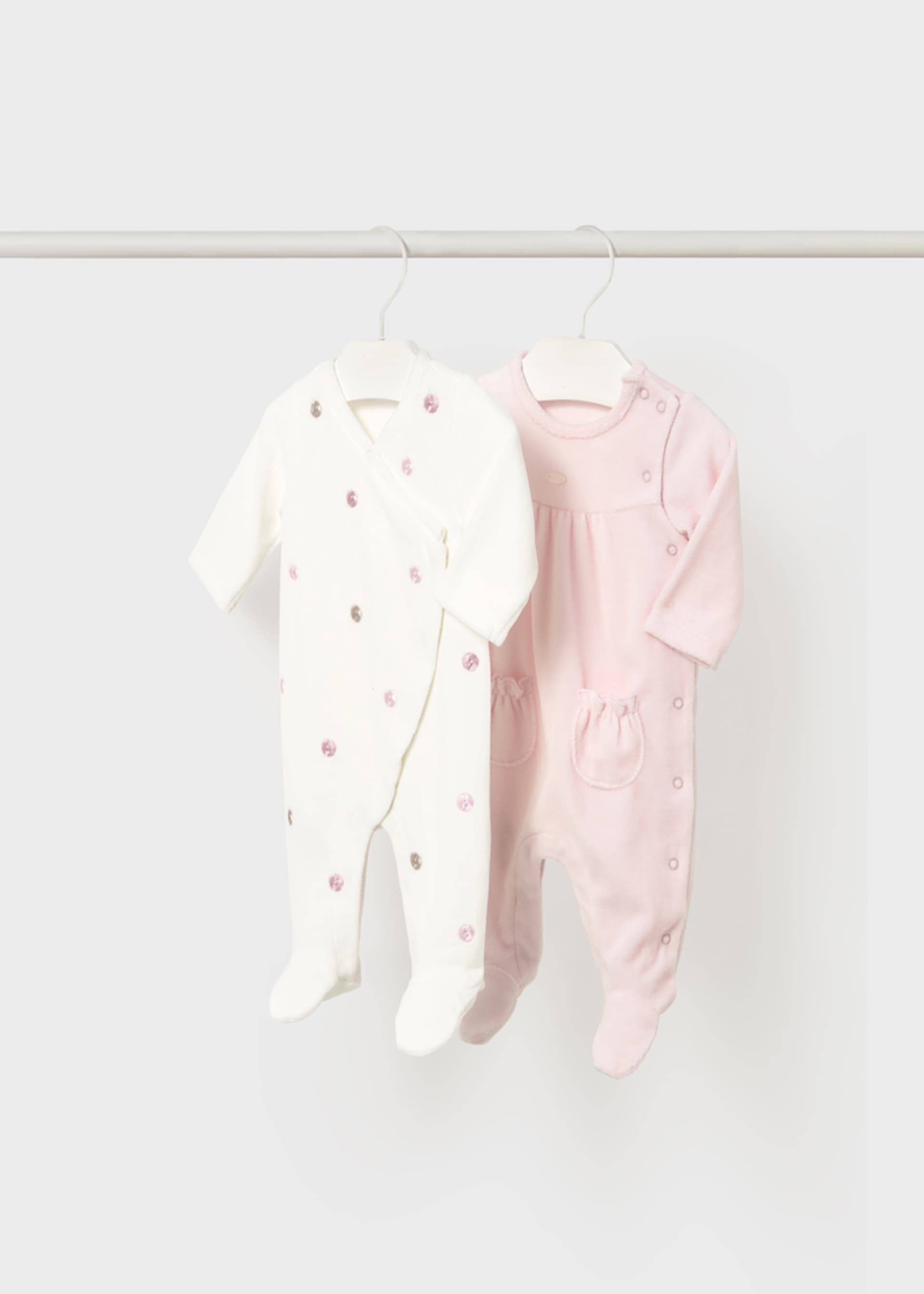 Newborn set of 2 rompers with feet