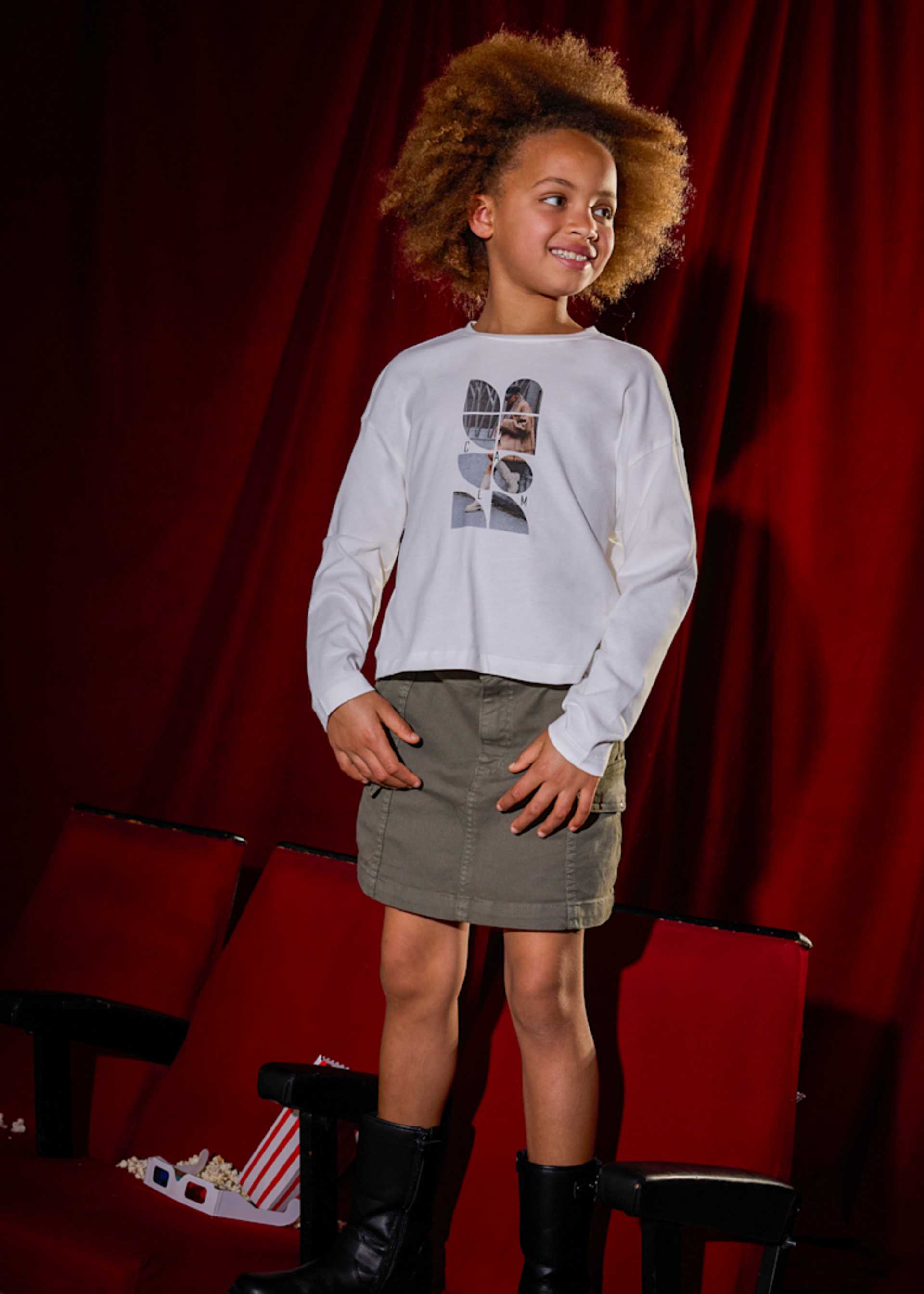 Playera gráfica chica