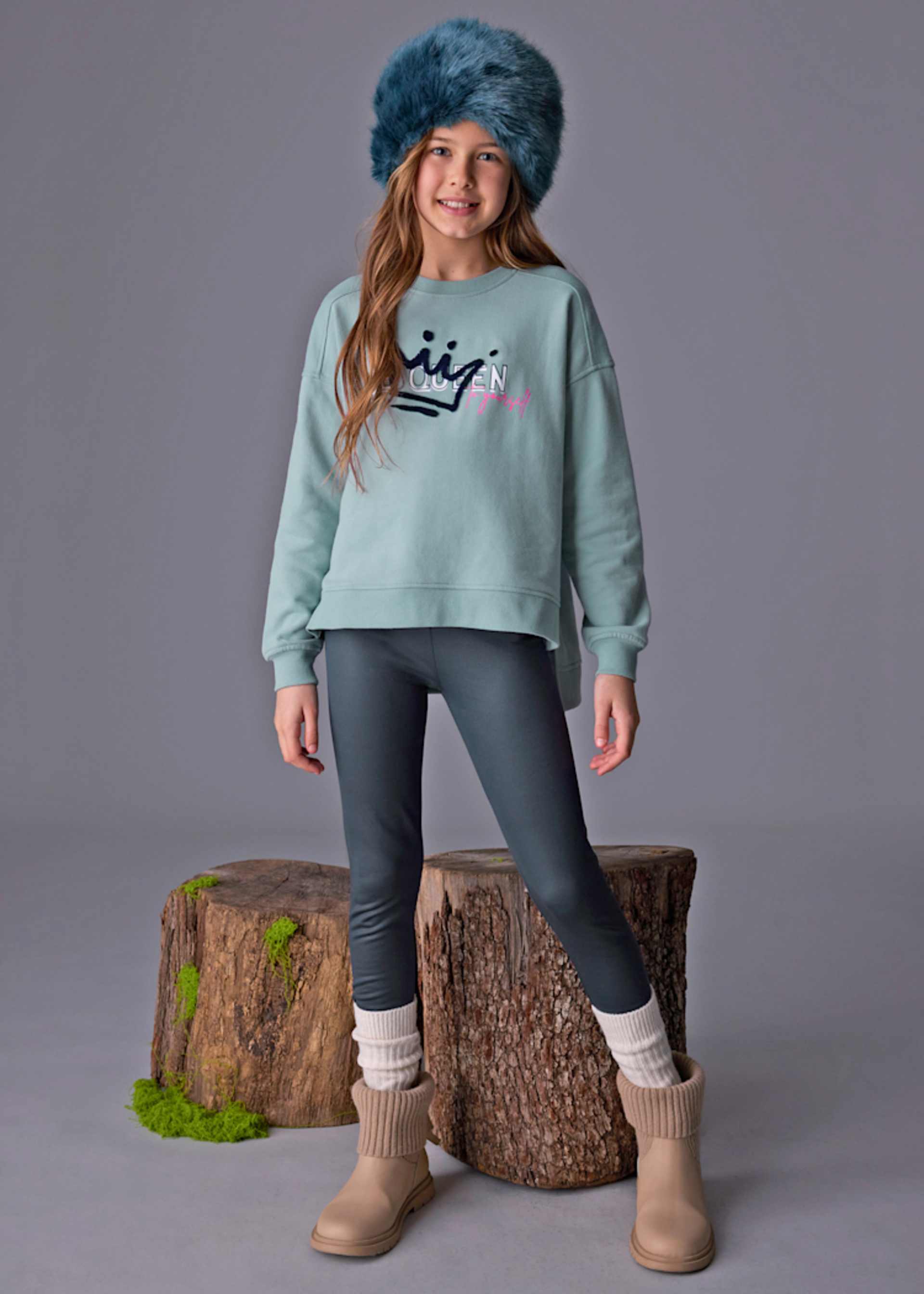 Girls legging and embossed jumper set