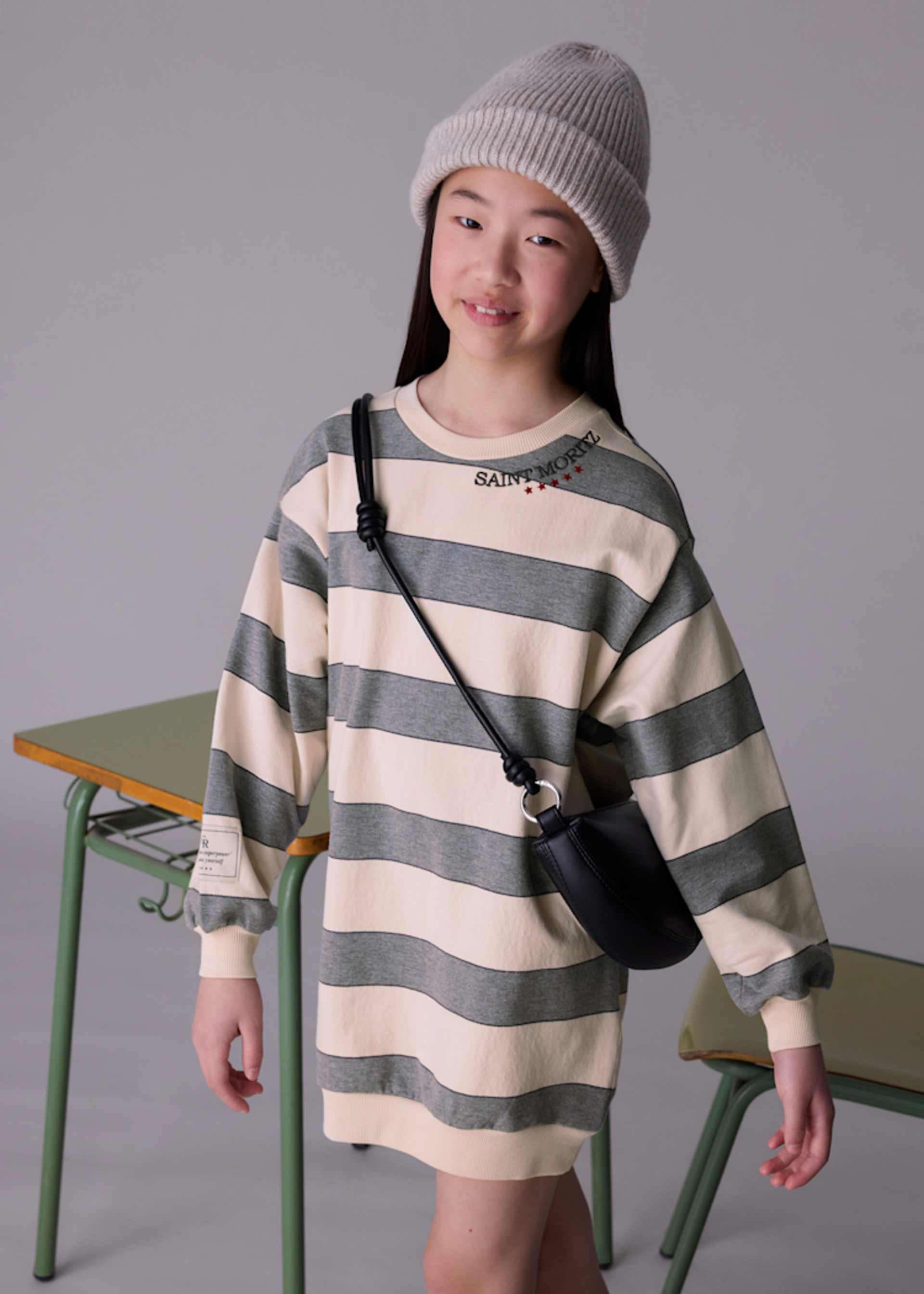 Kleid gestreift Teenager Mädchen