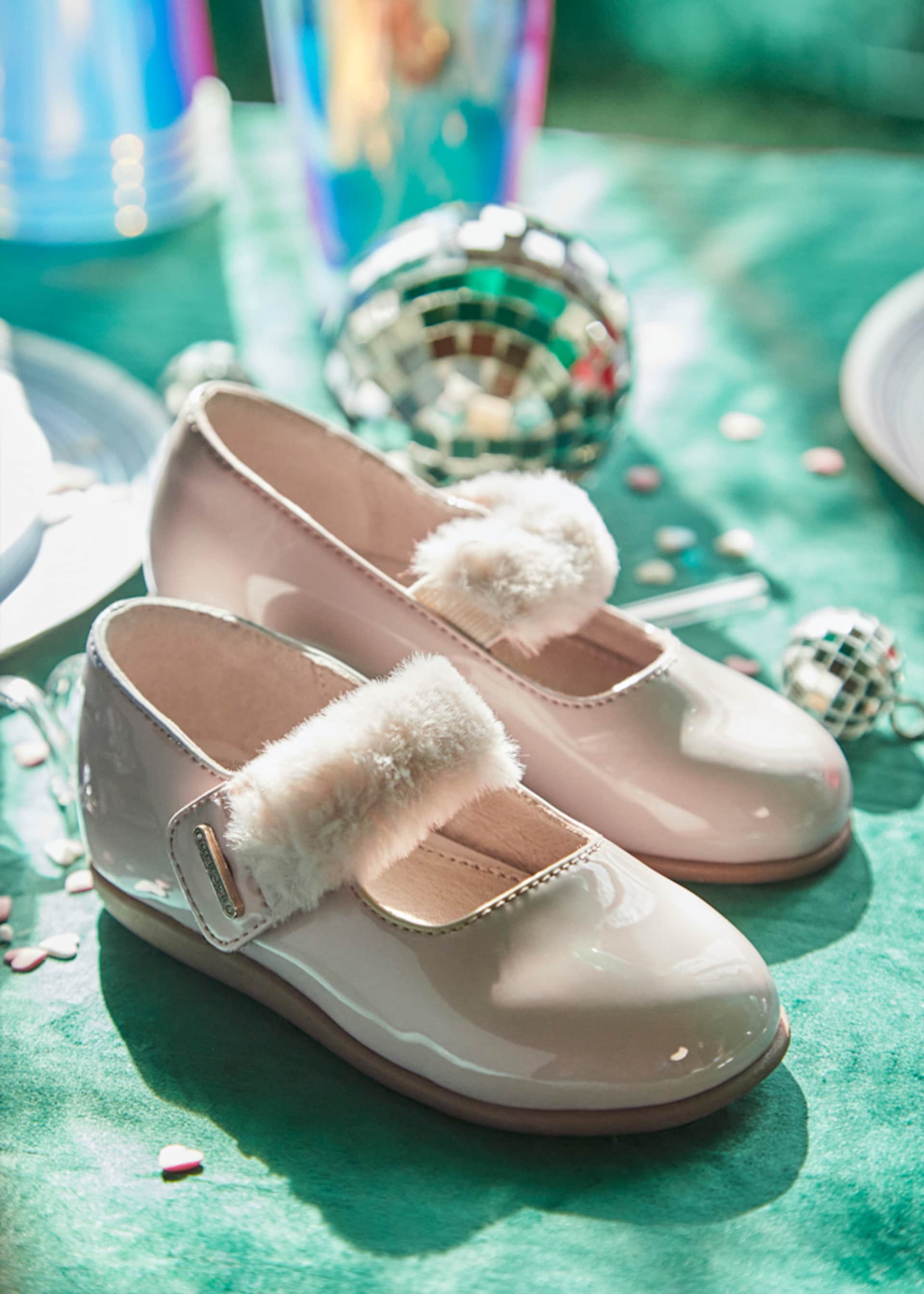 Ballerines en cuir verni bébé