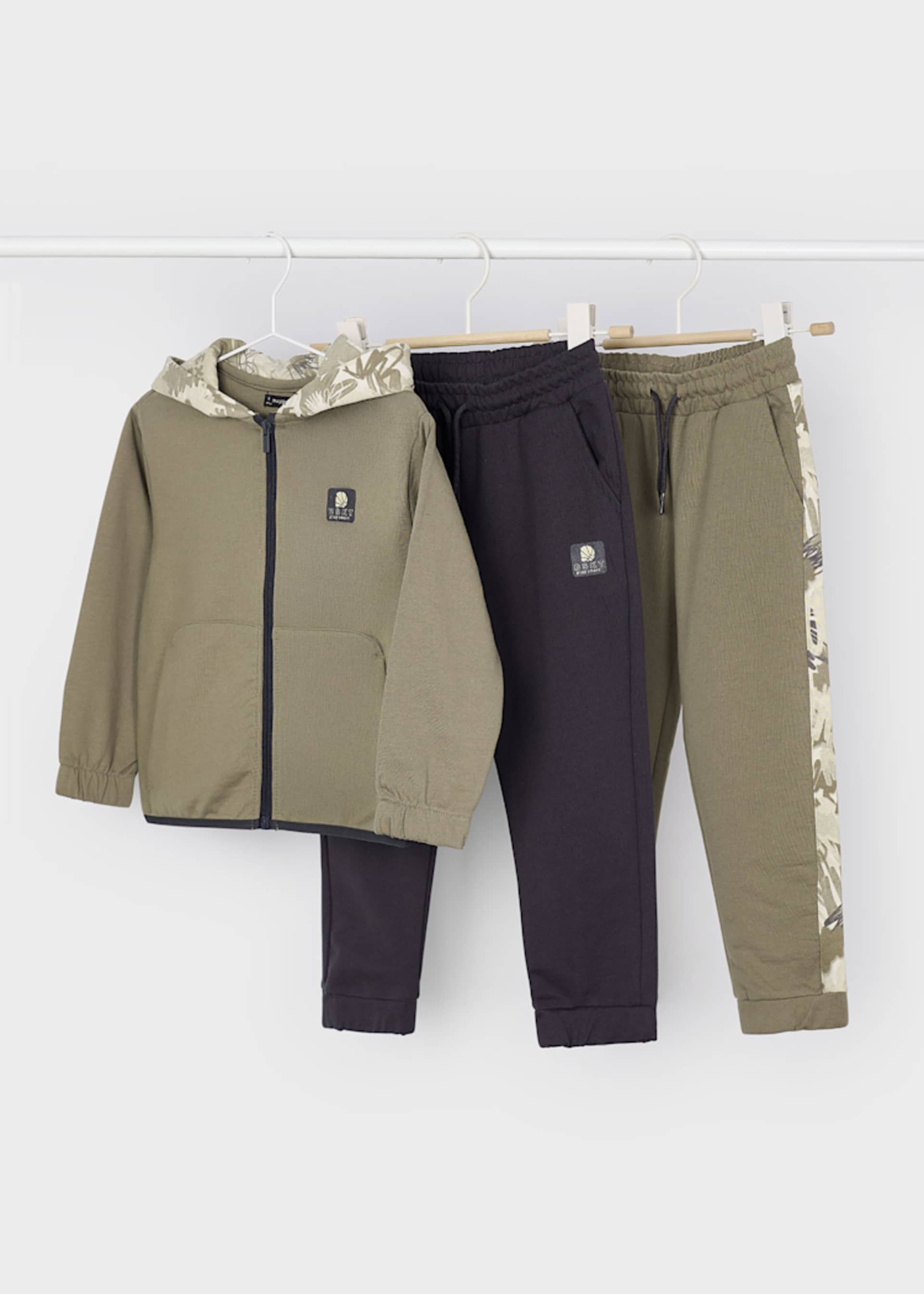 Boys 2 trouser printed tracksuit set