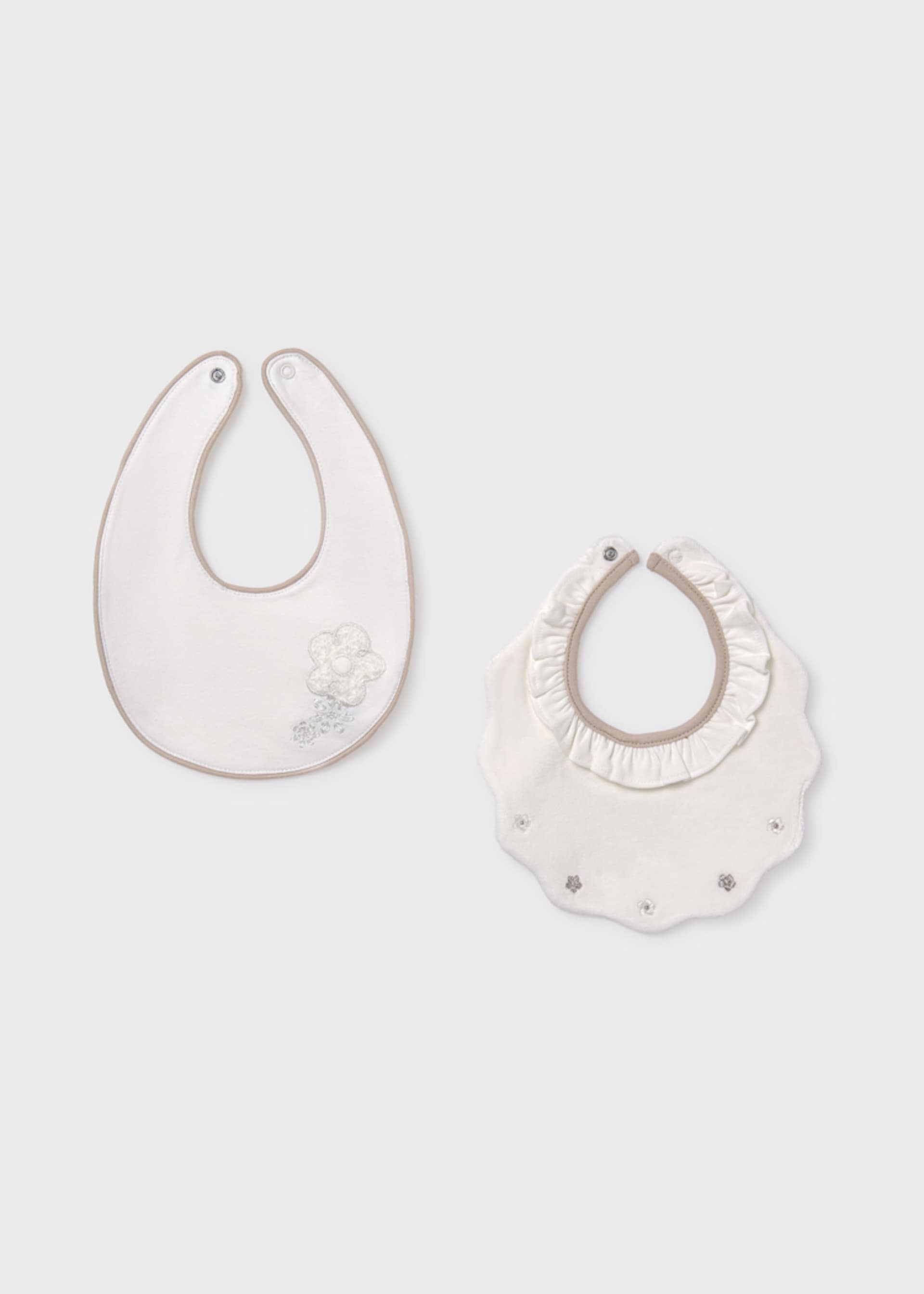 2er Set Lätzchen bestickt waterproof Baby