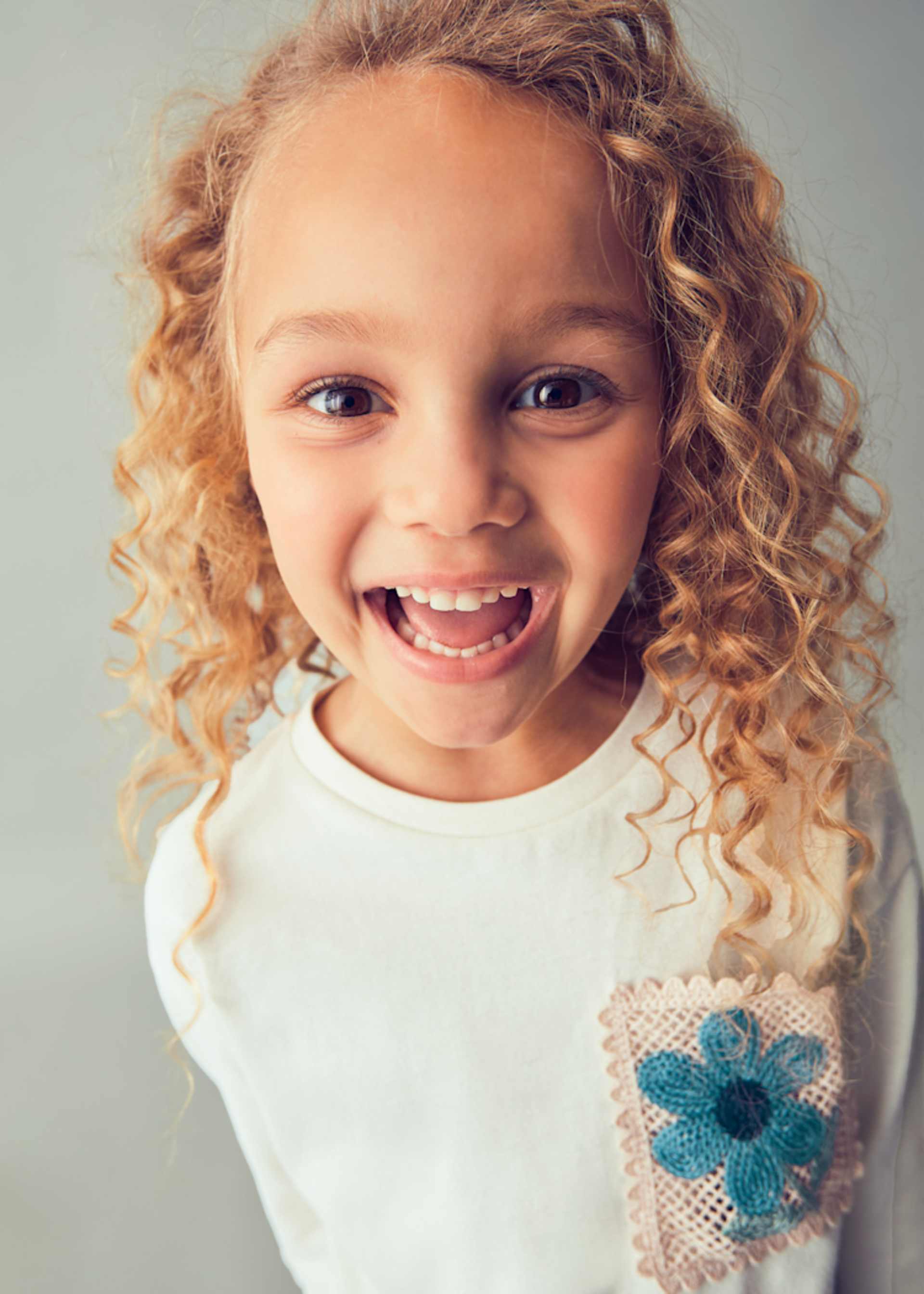Girl T-Shirt with Crochet Pocket